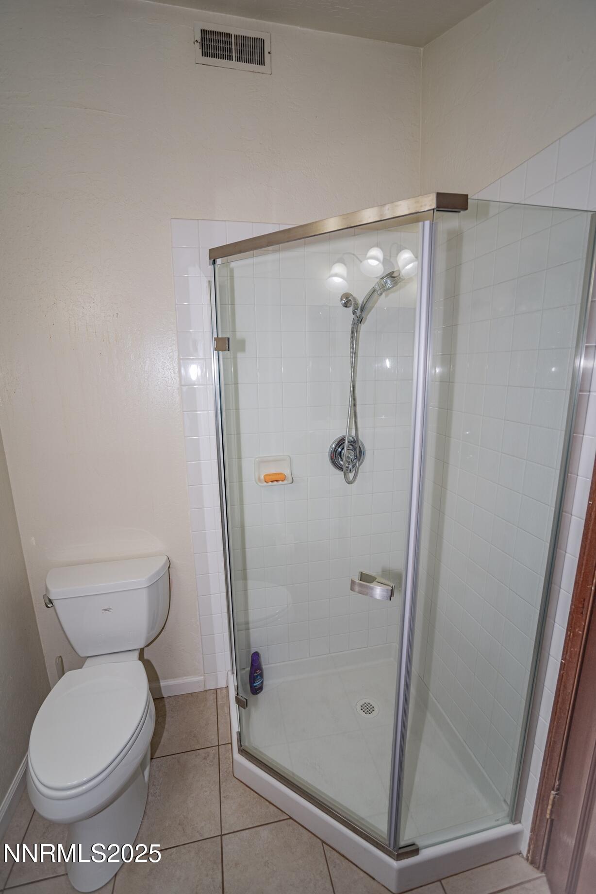 29 - Second Bath II - 40781