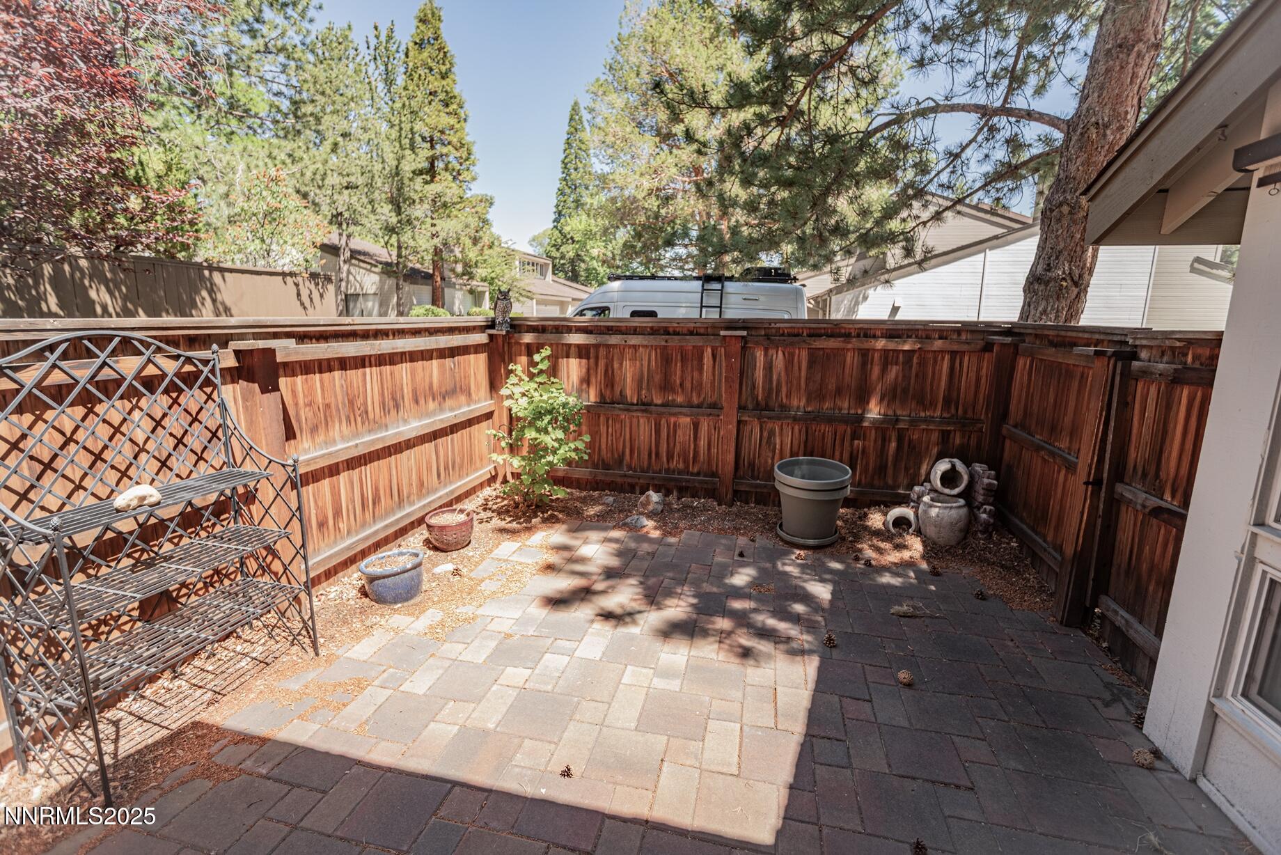 31 - Courtyard Patio I - 40801