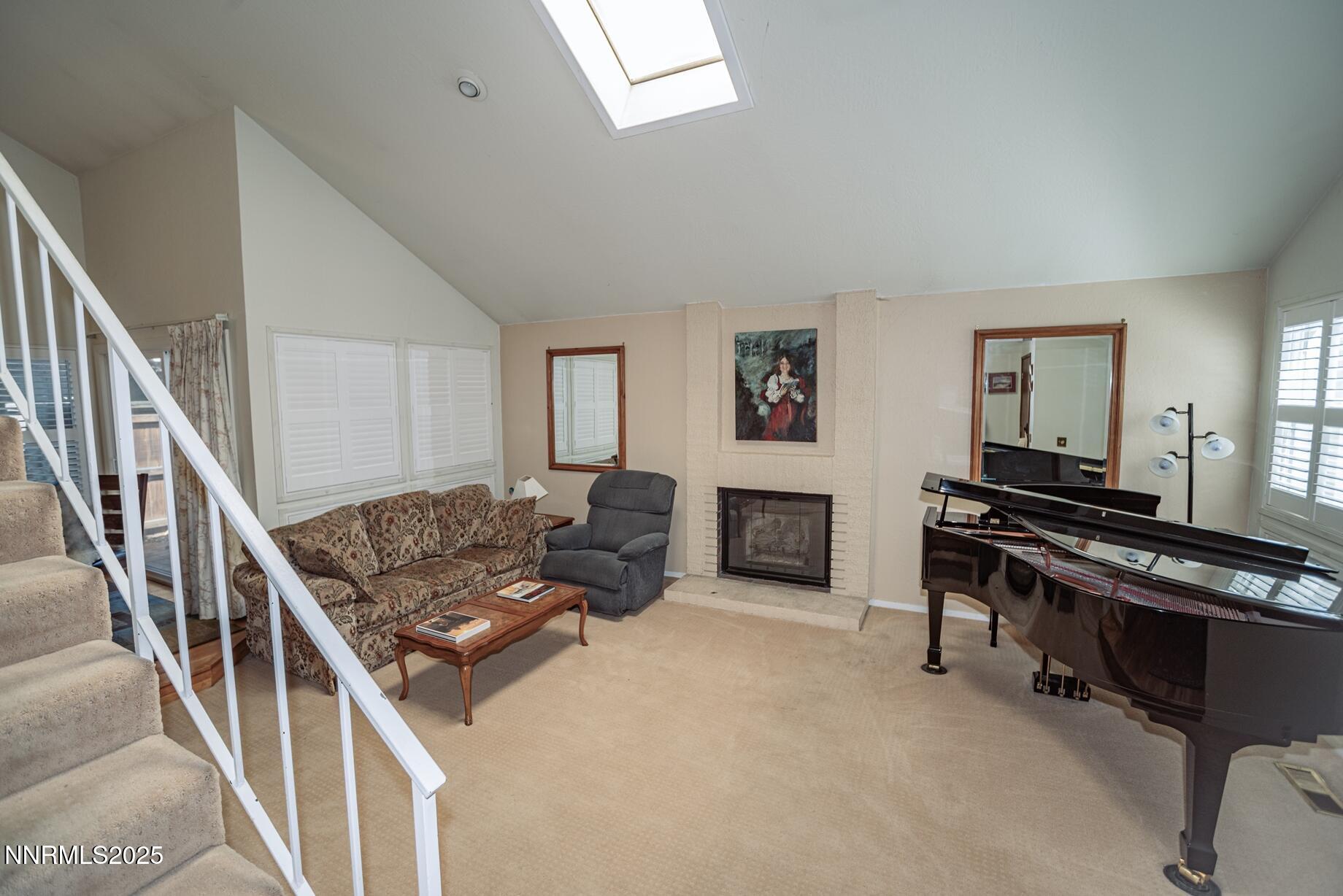 14 - Living Room II - 40776