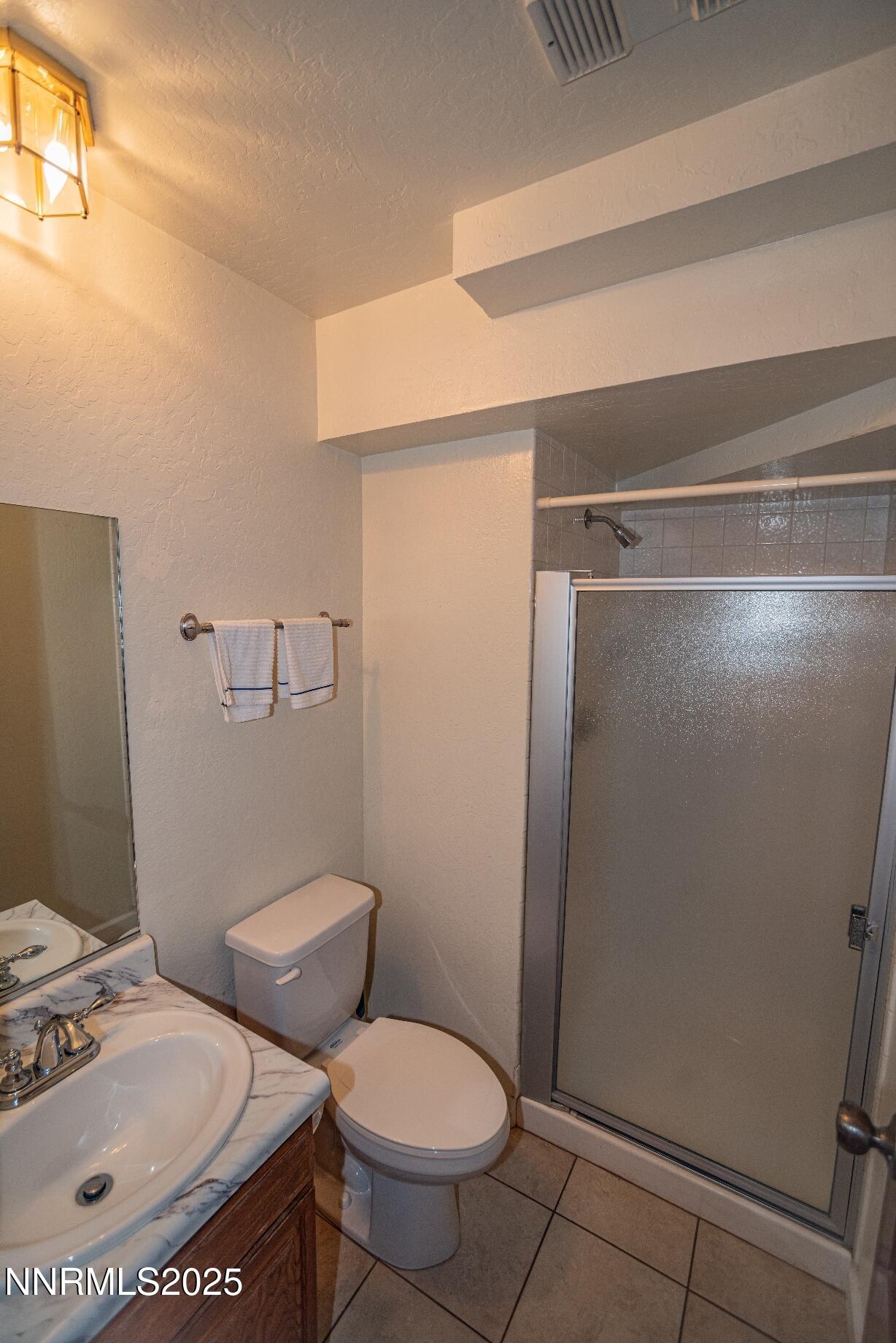 05 - Downstairs Full Bath - 40767