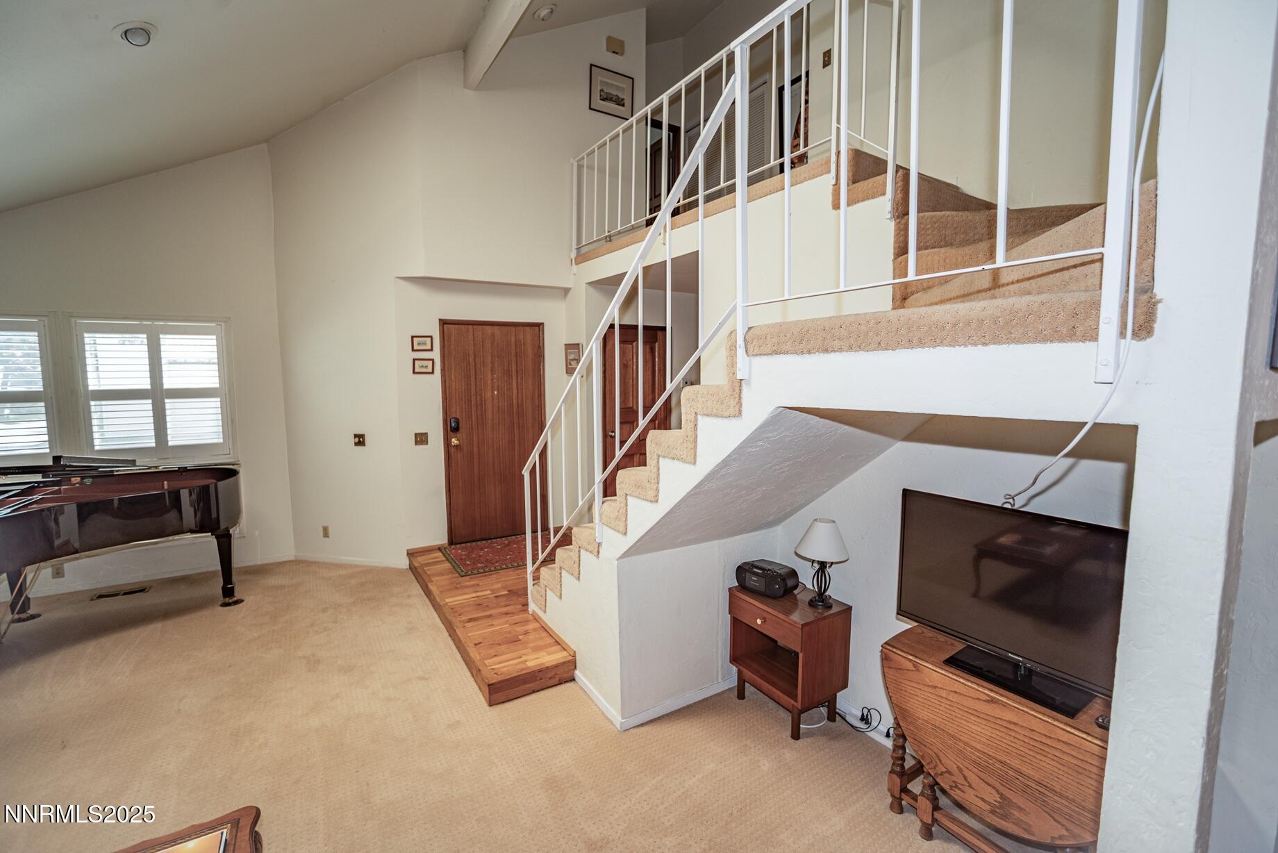 16 - Living Room IV - 40797