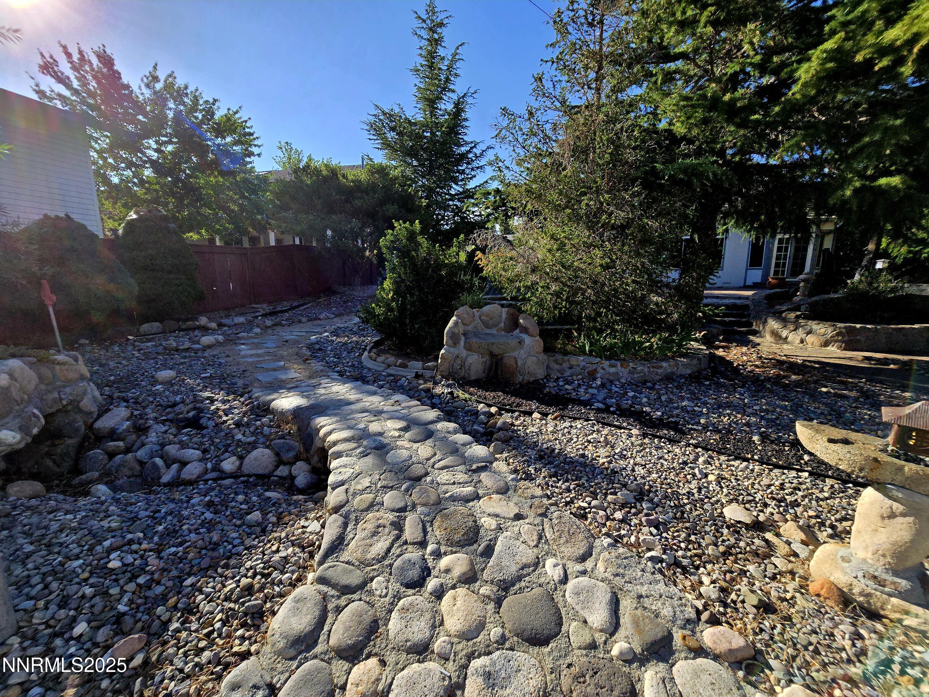 3796 Bellingham side yard