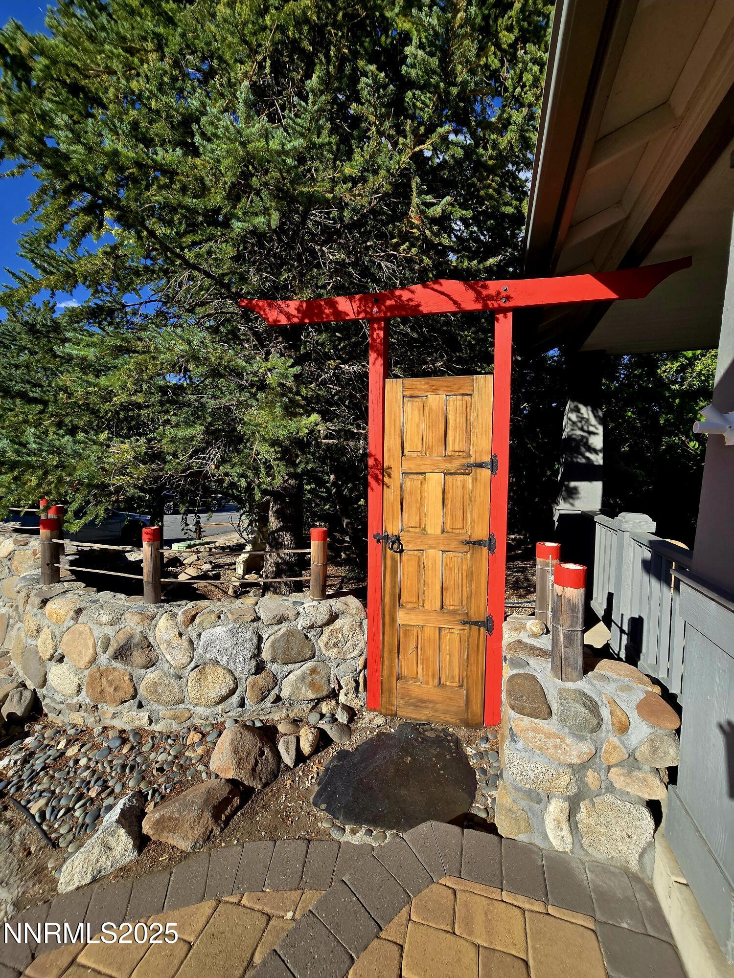 3796 Bellingham Japanese door