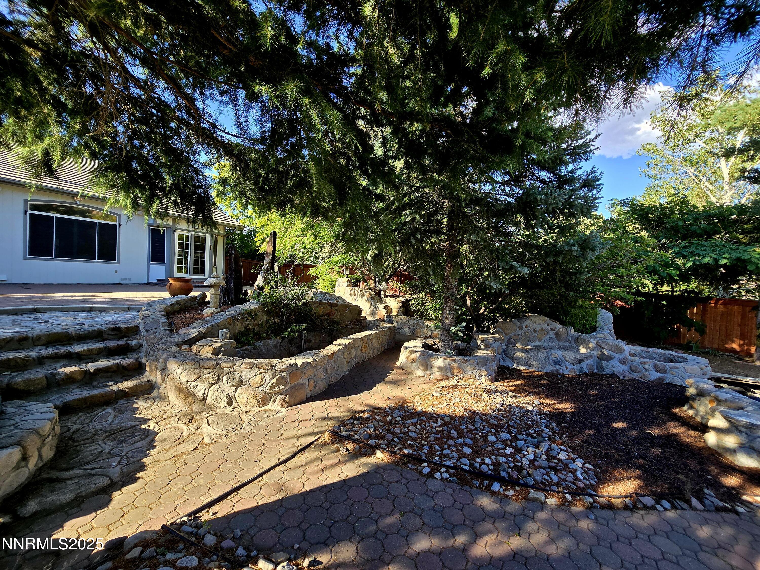 3796 Bellingham backyard 7