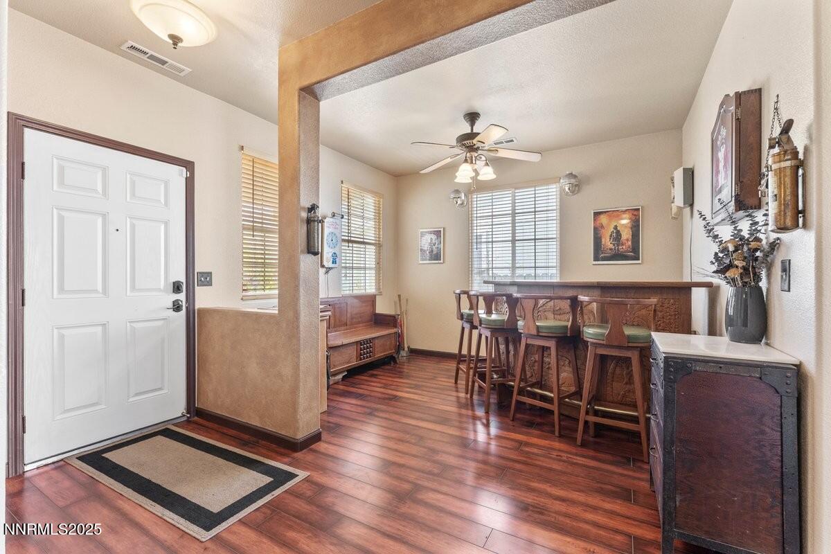 9965 Moondust Entry to Living Rm