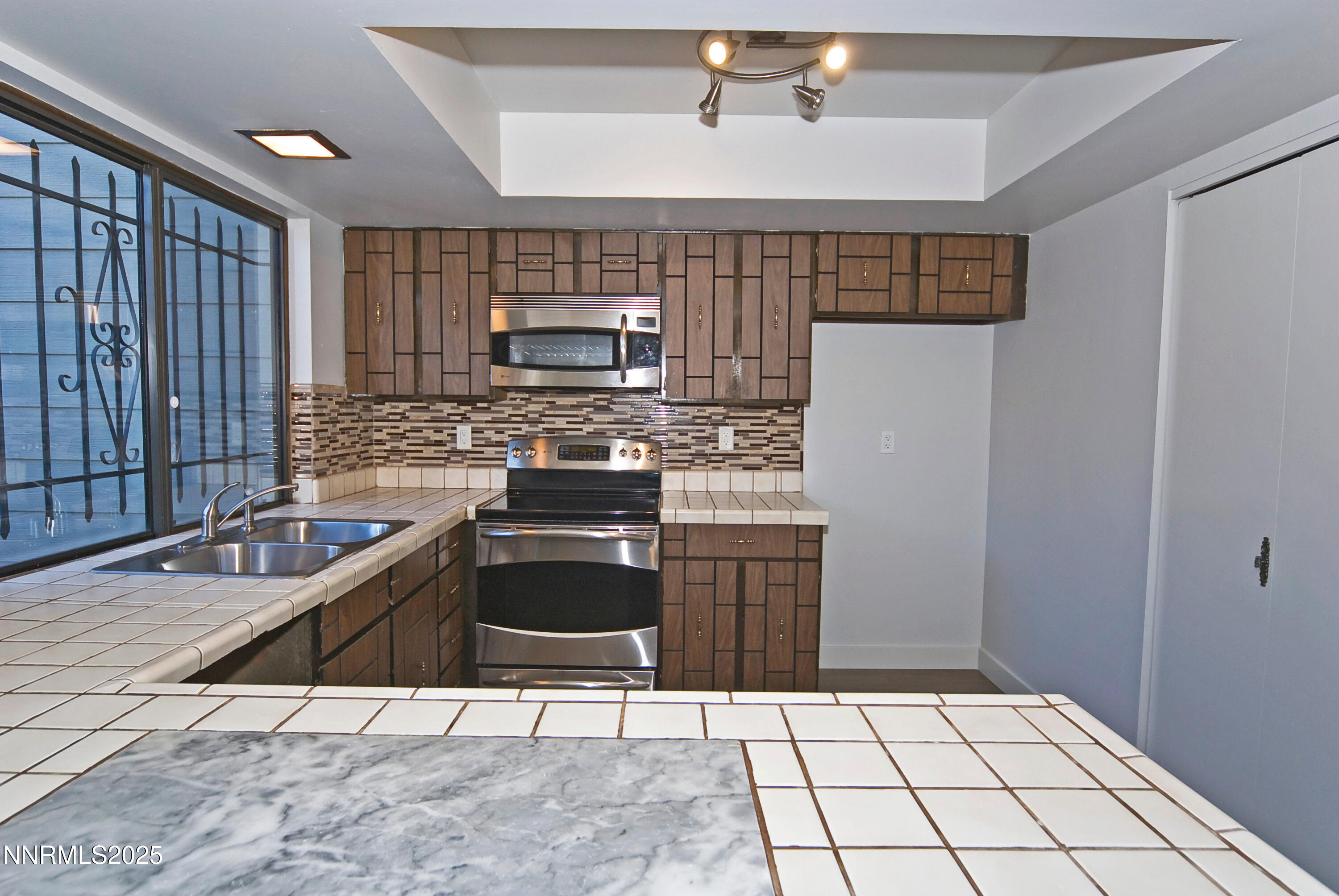 1433 Foster Dr Reno NV 89509-print-015-0