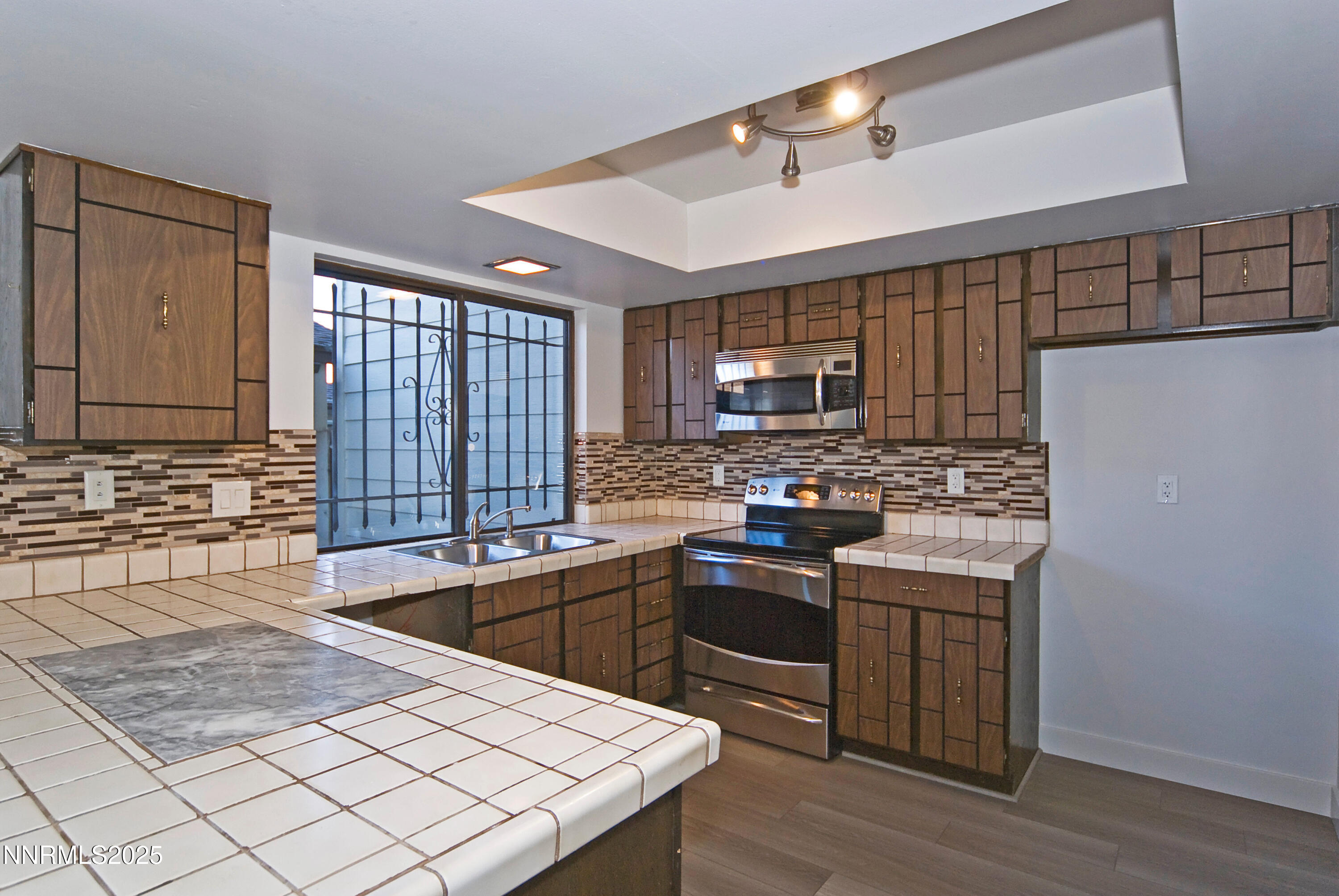 1433 Foster Dr Reno NV 89509-print-014-0