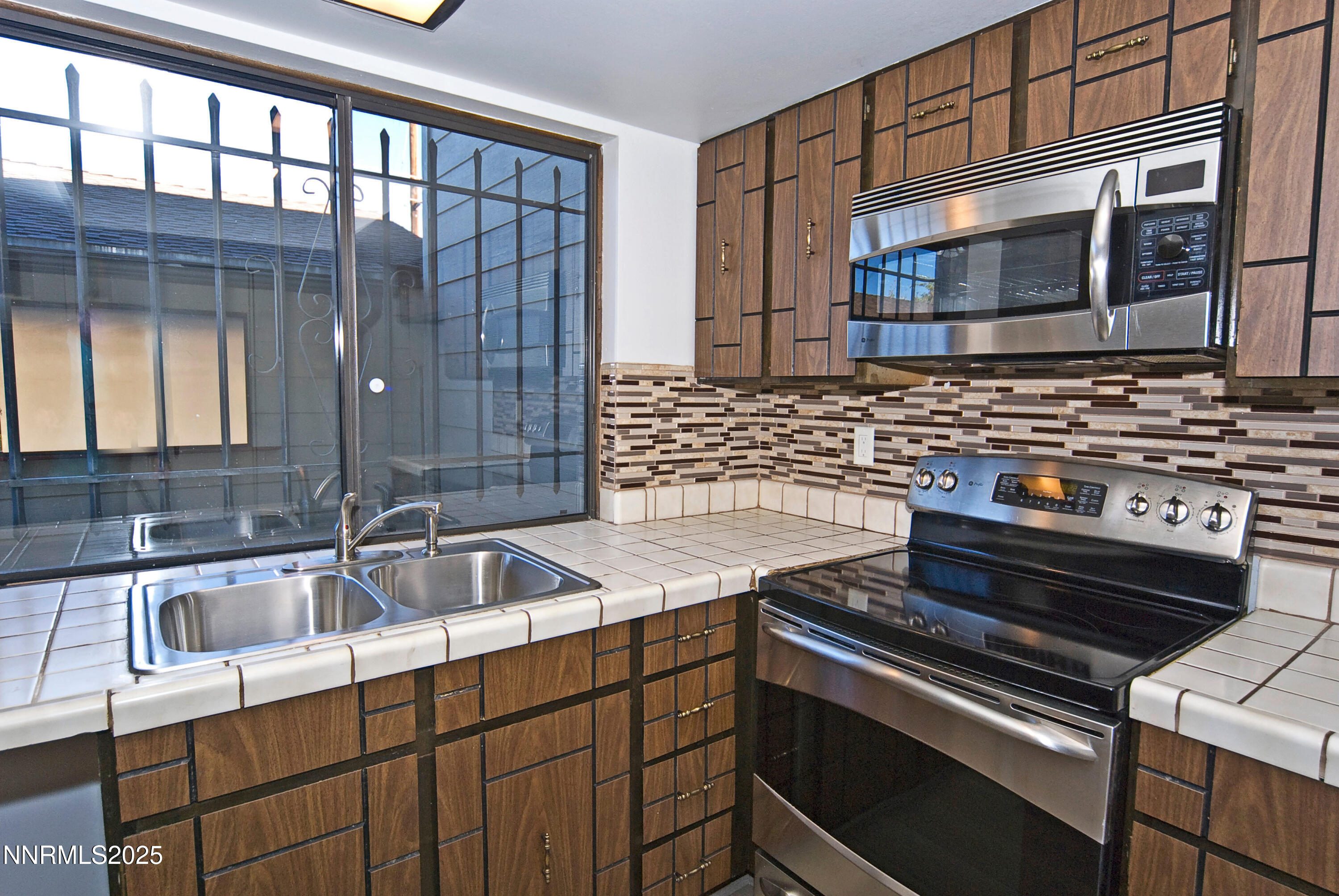 1433 Foster Dr Reno NV 89509-print-016-0