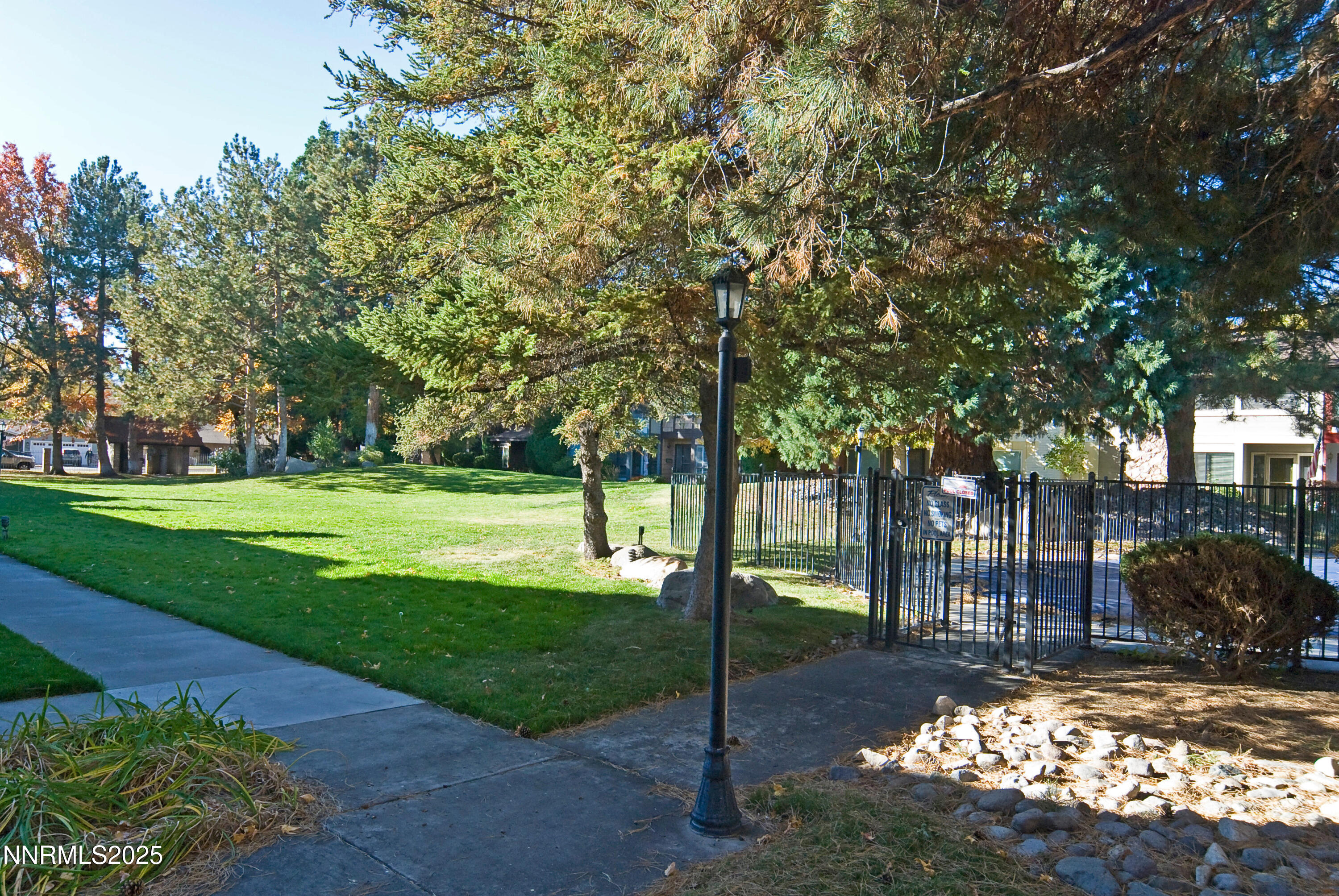 1433 Foster Dr Reno NV 89509-print-002-0