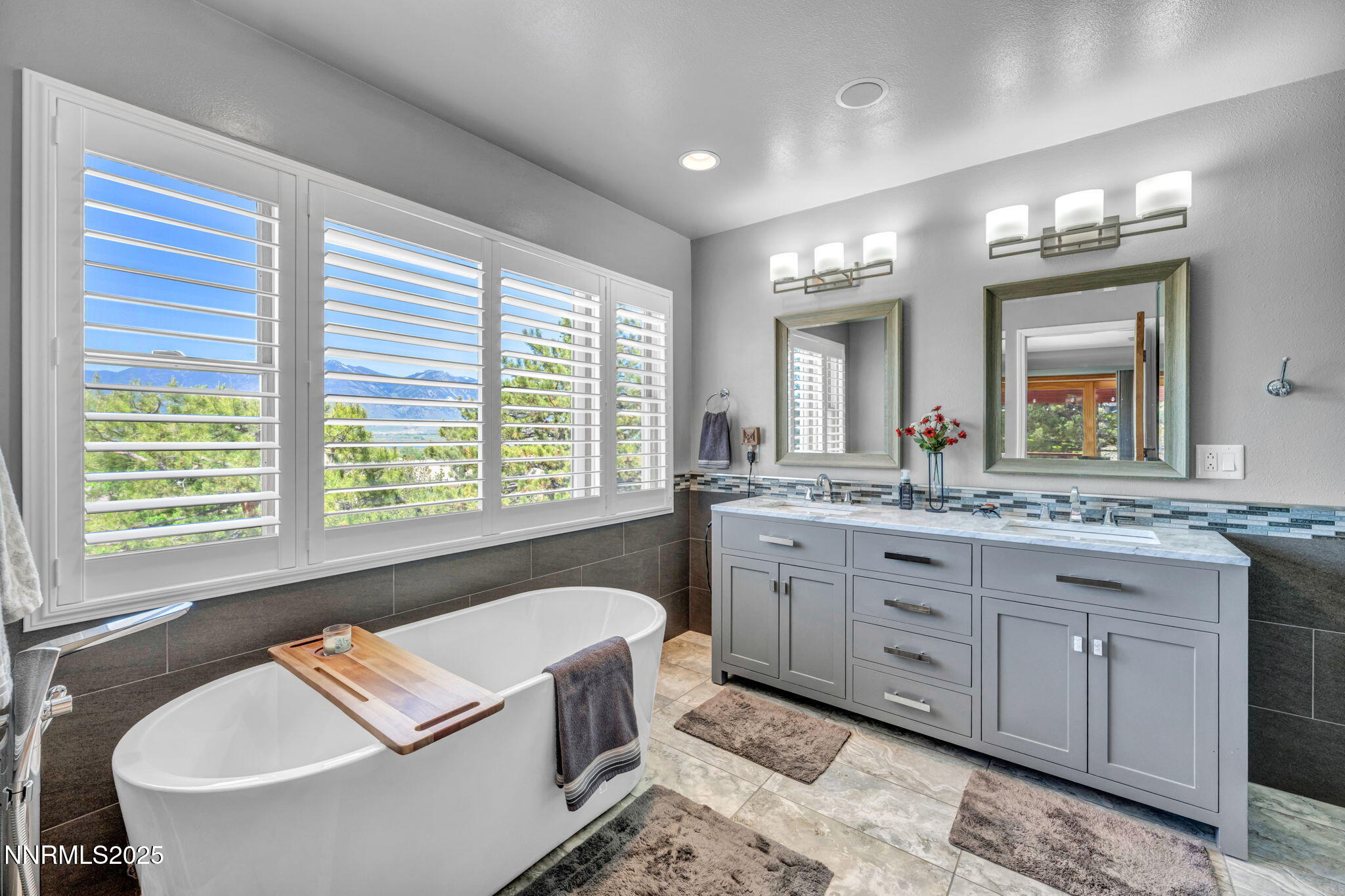 Minden, Nevada 89423, United States, 4 Bedrooms Bedrooms, ,3 BathroomsBathrooms,Residential,Active,141726