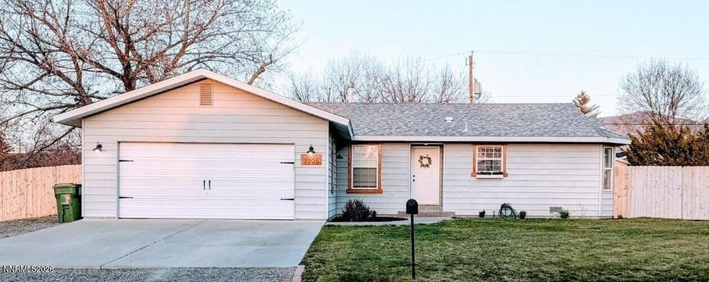 Photo of 3205 N Sherwood Drive, Winnemucca, NV 89445 (MLS # 260002562)