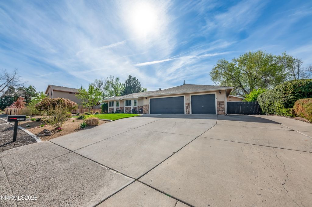 Photo of 11130 Bondshire Drive, Reno, NV 89511 (MLS # 260003512)