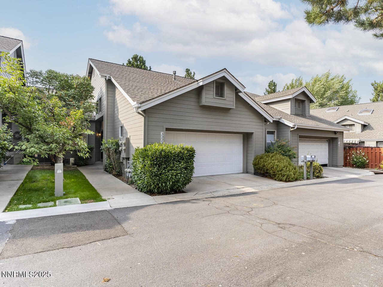 3223 Alum Creek Ct Reno NV 89509 USA-002