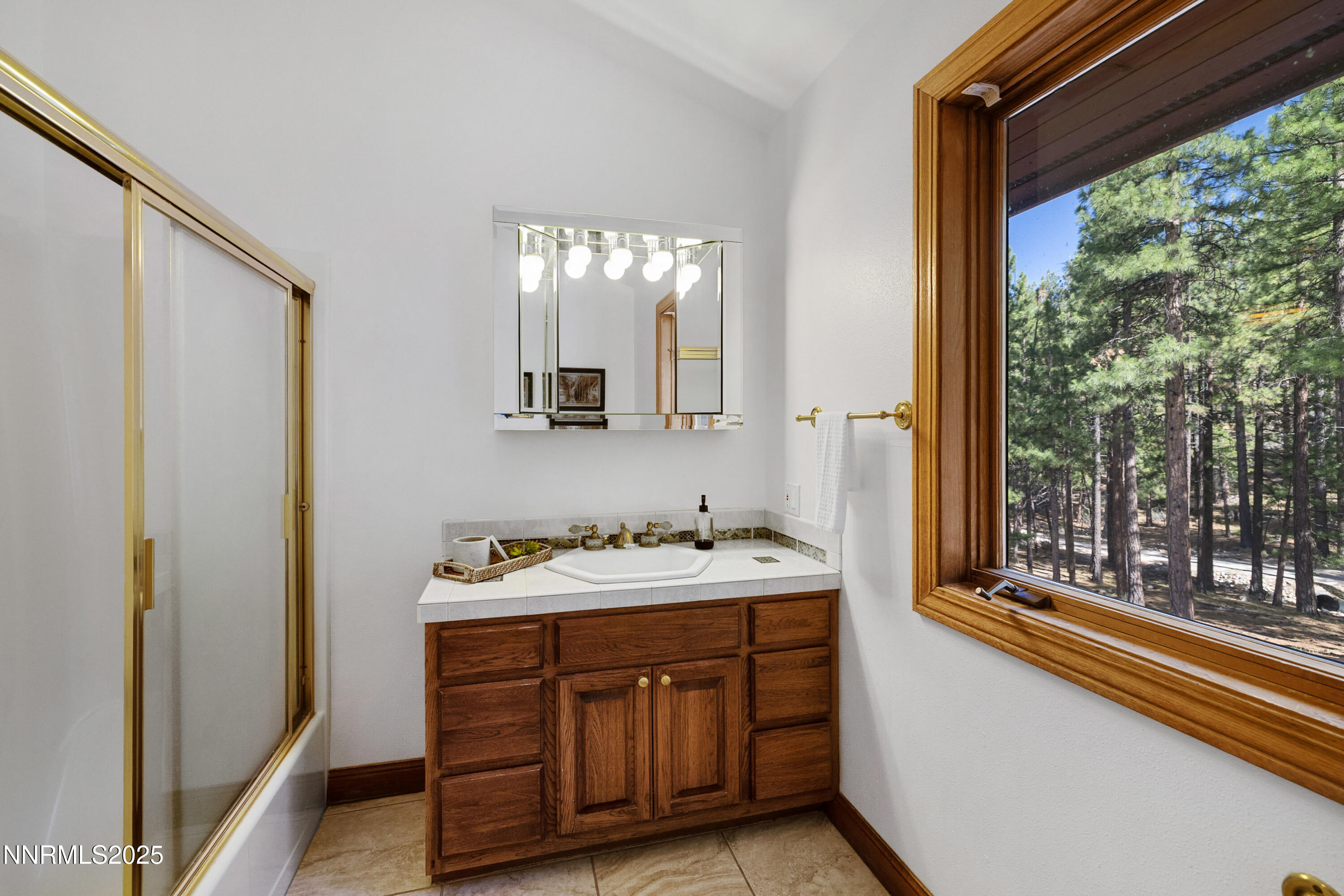 034_70-print-1745_green_ash_rd-28_404