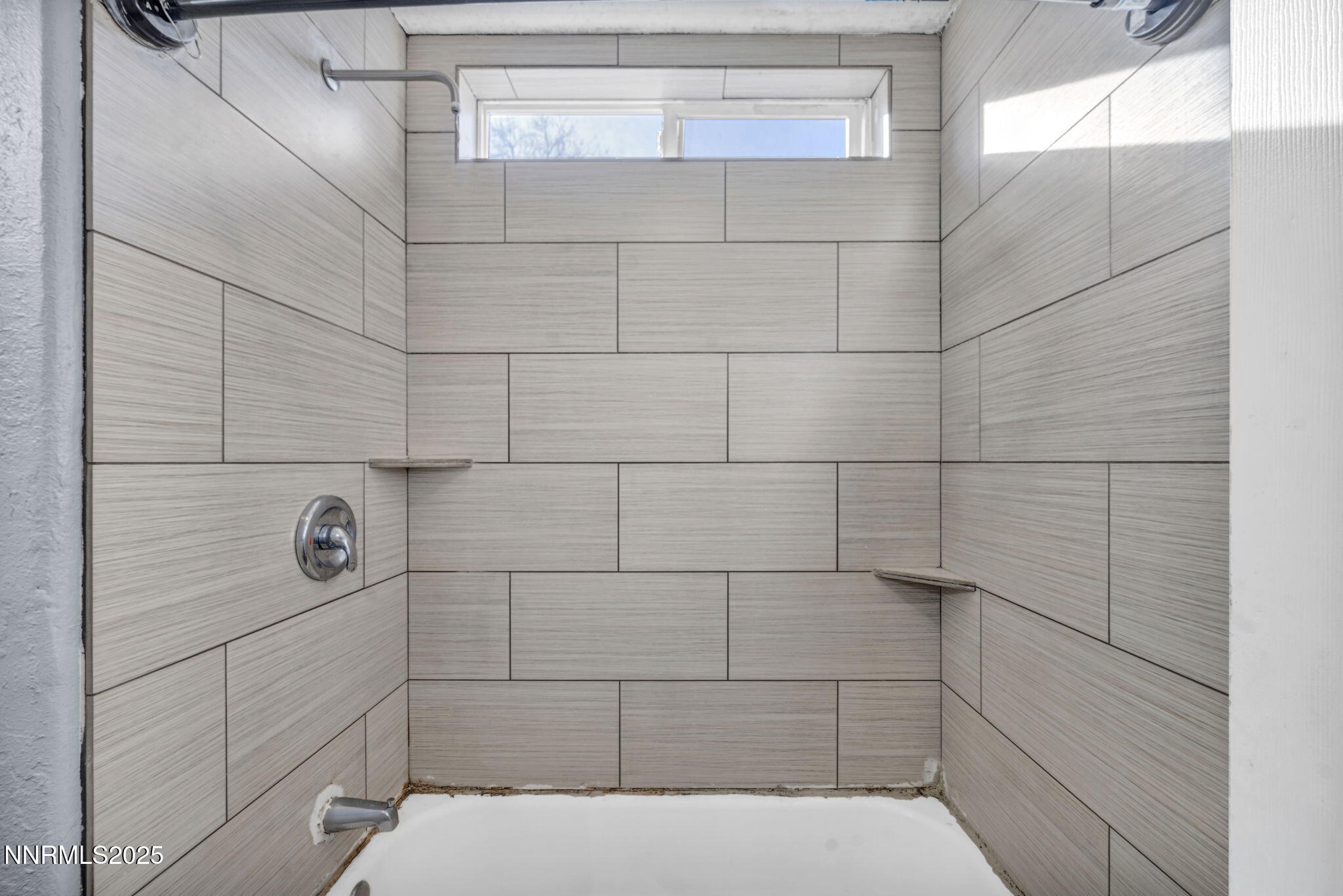 36-web-or-mls-750-southworth-dr