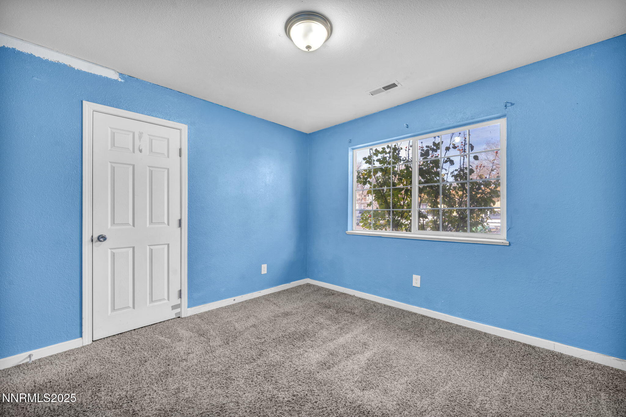 23-web-or-mls-750-southworth-dr