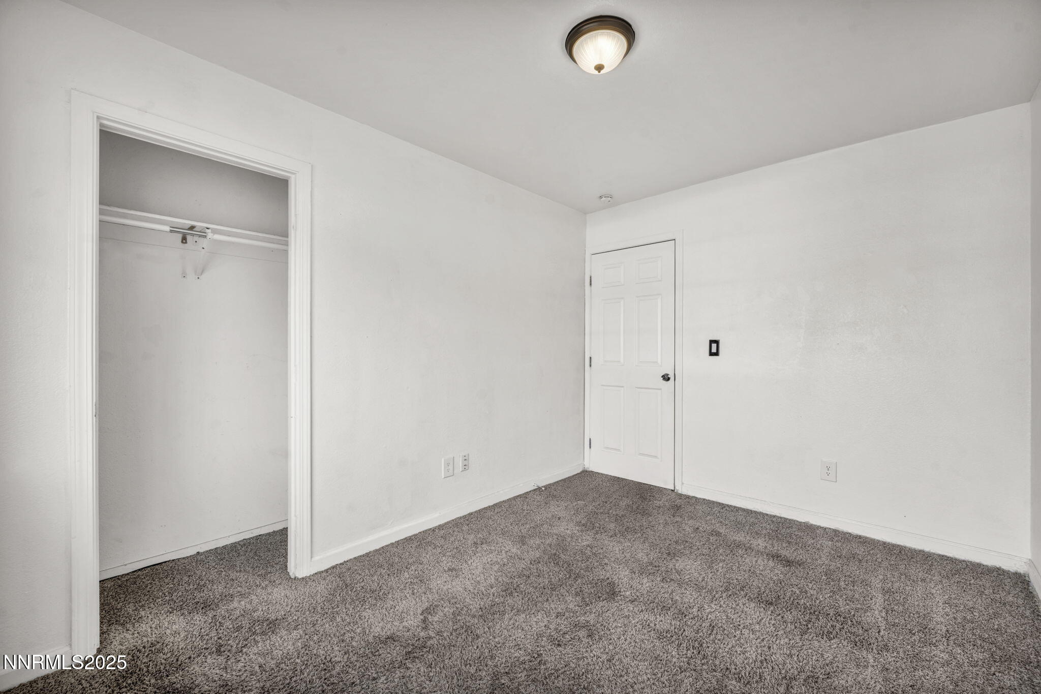 26-web-or-mls-750-southworth-dr