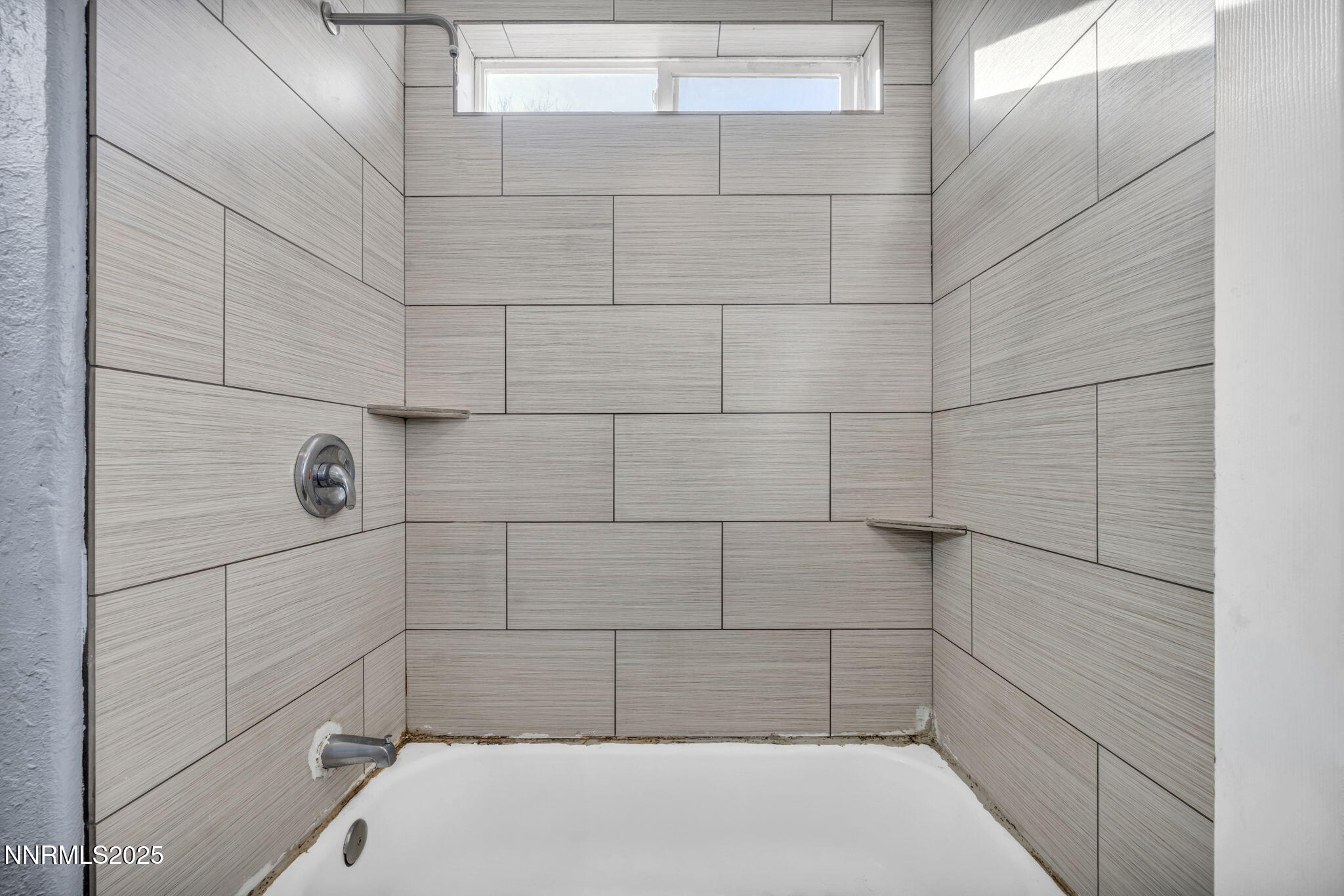 38-web-or-mls-750-southworth-dr