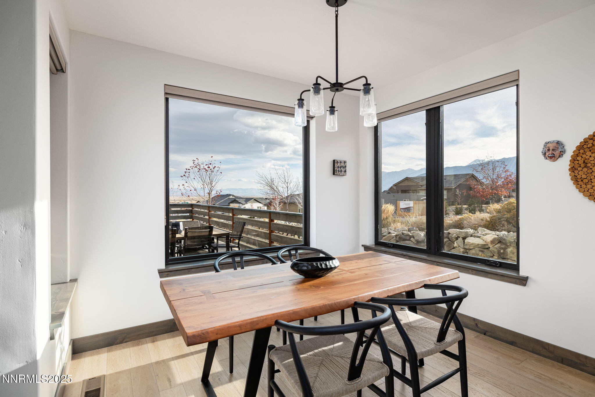 27-web-or-mls-2912 Portrush-8