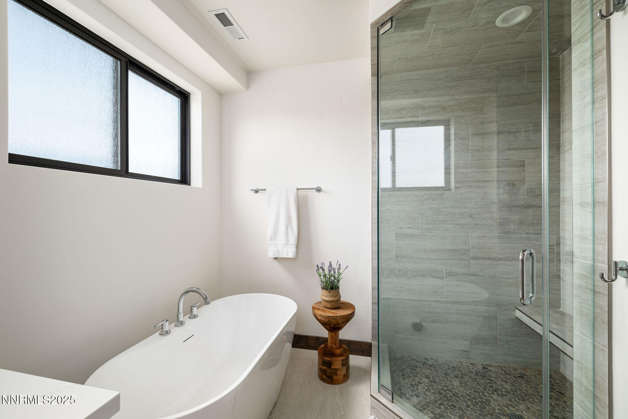 40-web-or-mls-2912 Portrush-22