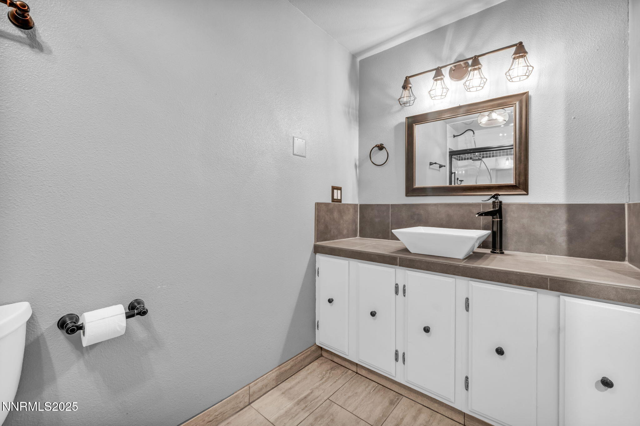 51-web-or-mls-3370-shawnee-cir