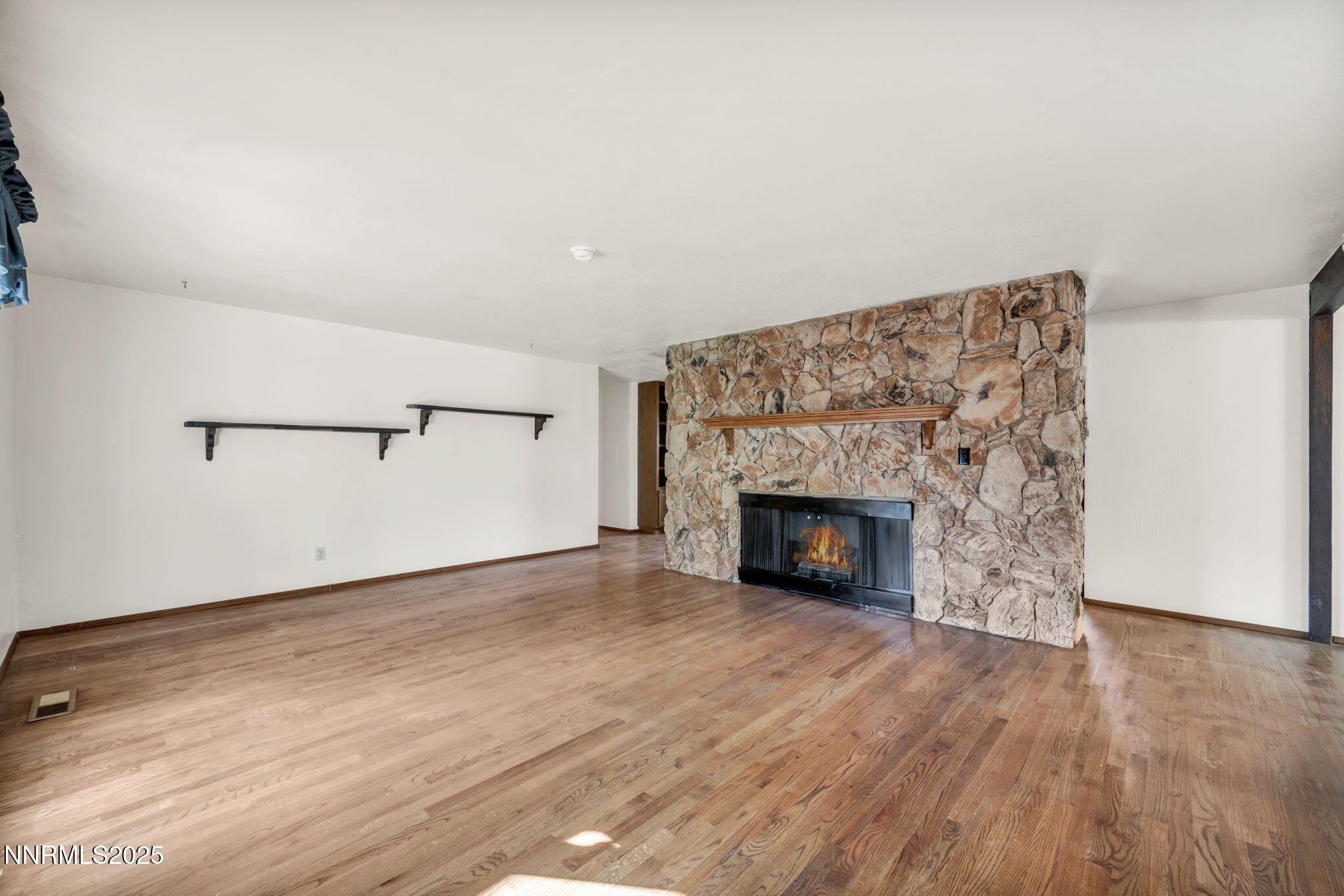 92-web-or-mls-3370-shawnee-cir