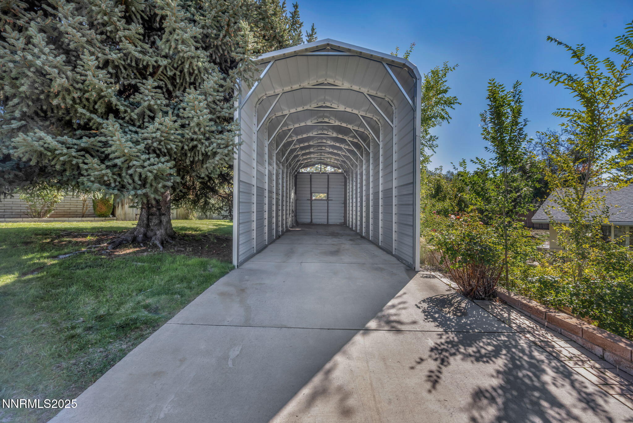 38-web-or-mls-3370-shawnee-cir