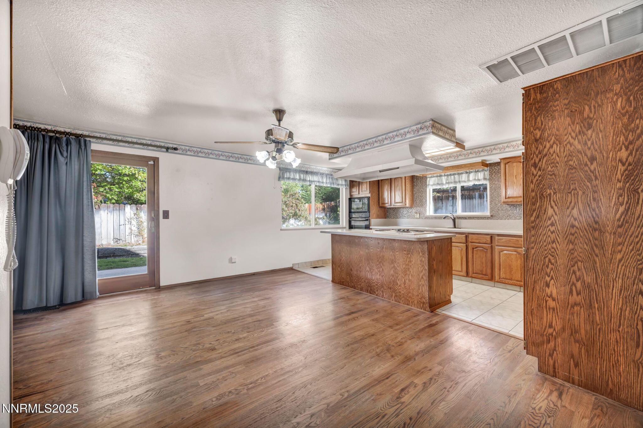 85-web-or-mls-3370-shawnee-cir