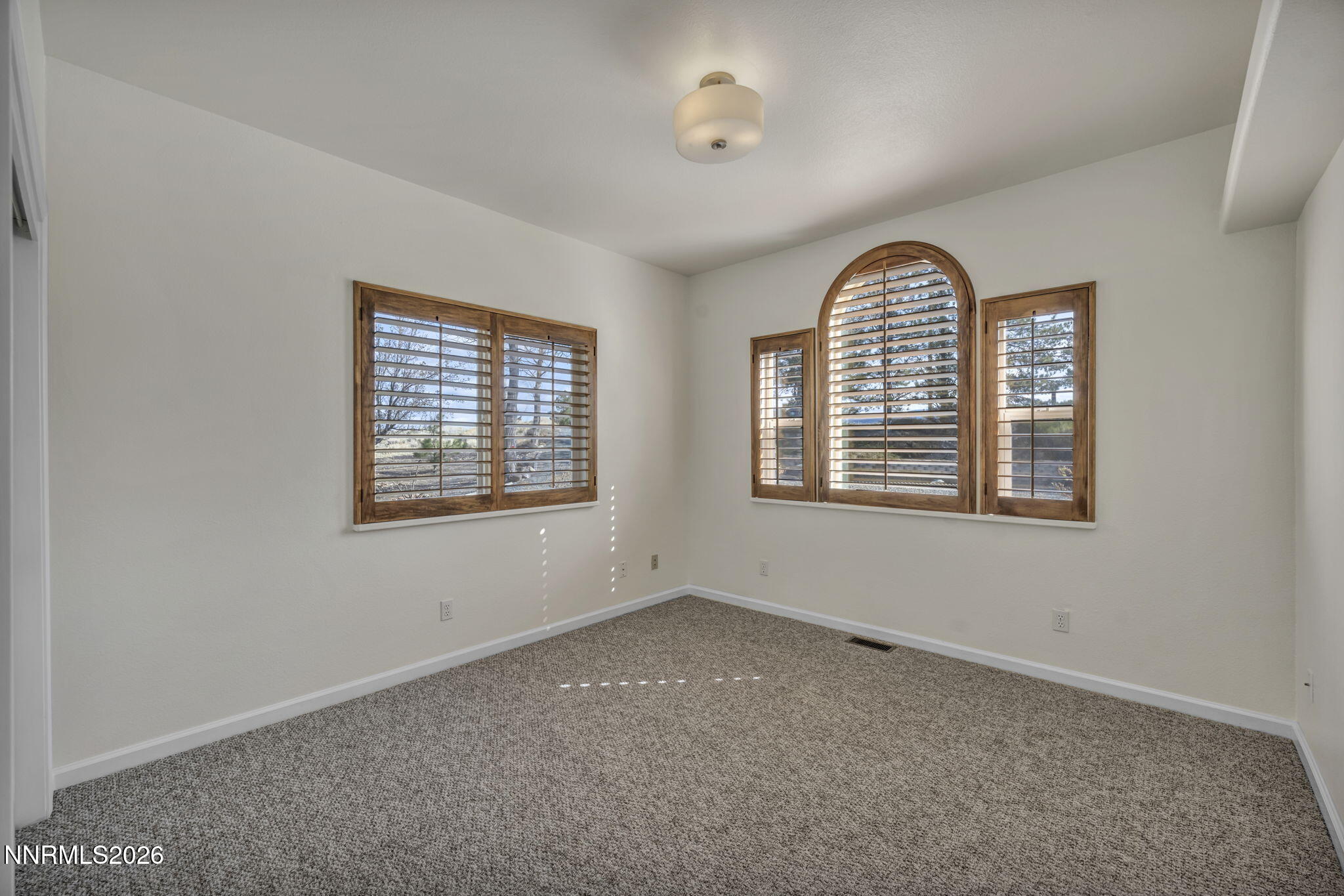 44-web-or-mls-1568-barker-ct