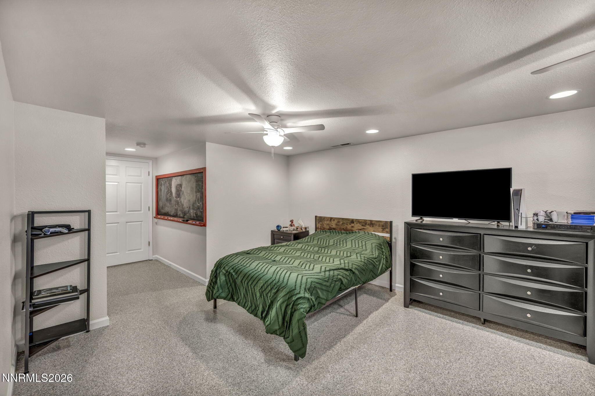74-web-or-mls-1568-barker-ct