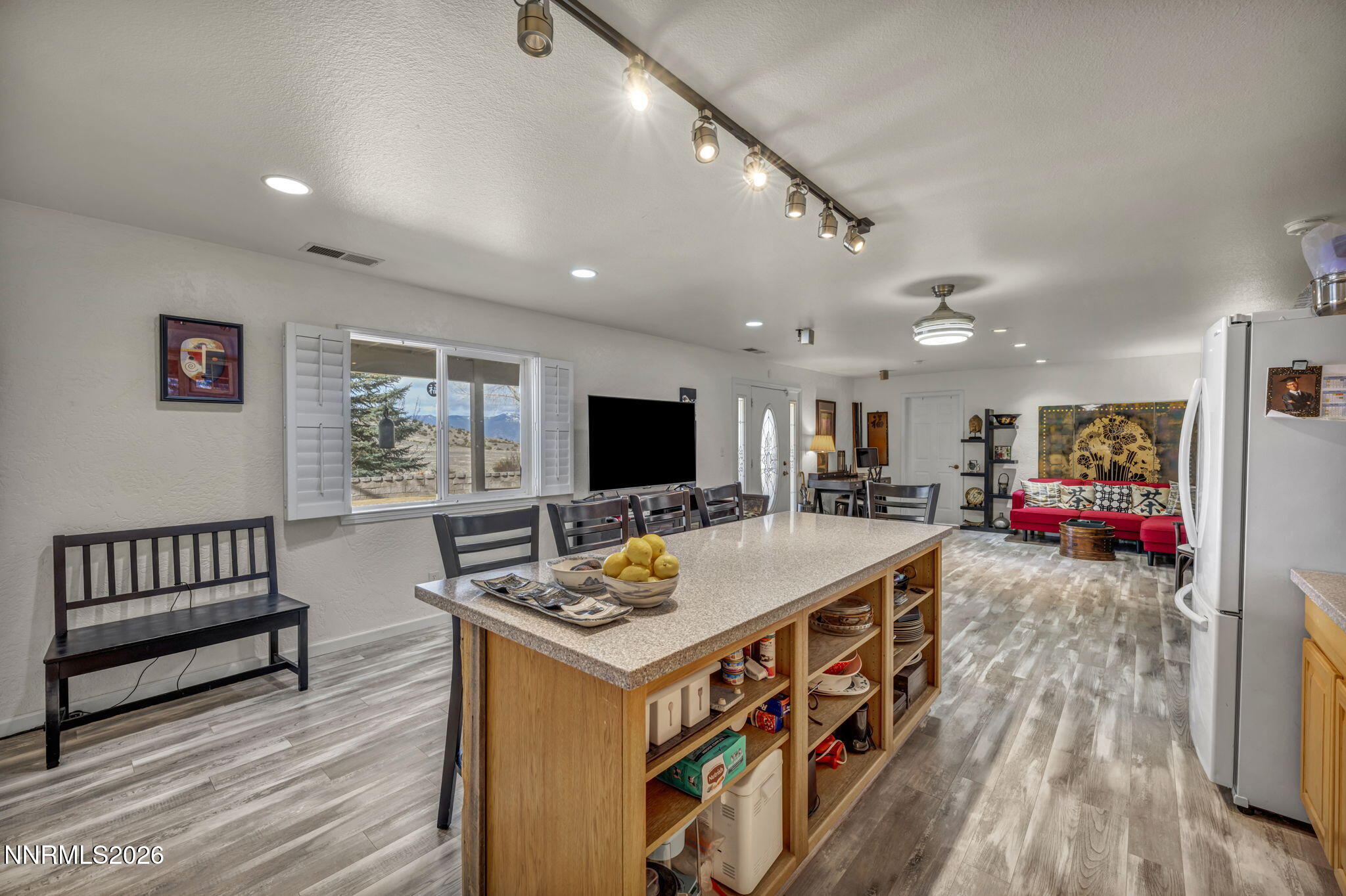 79-web-or-mls-1568-barker-ct