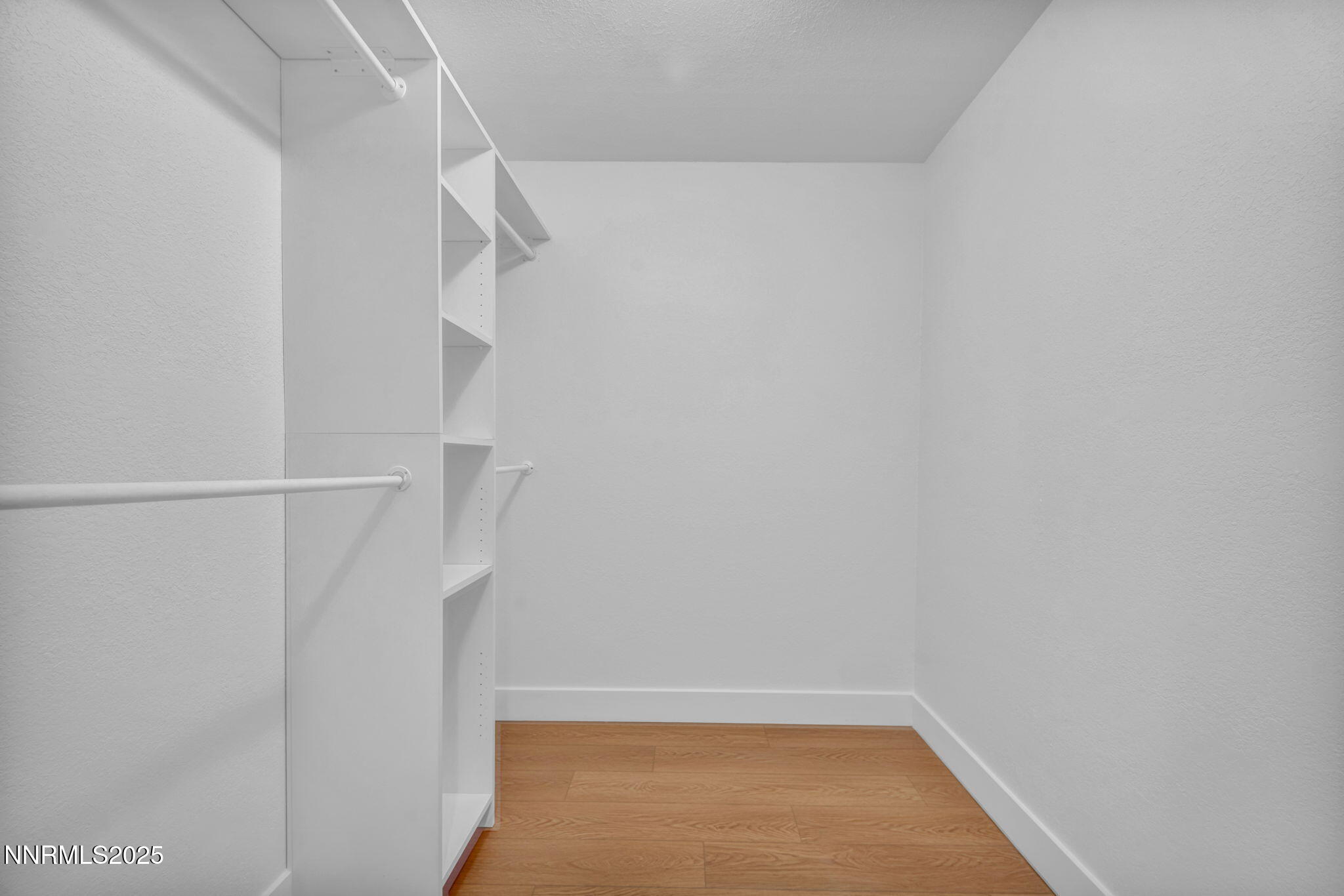 25-web-or-mls-1325-jones-st