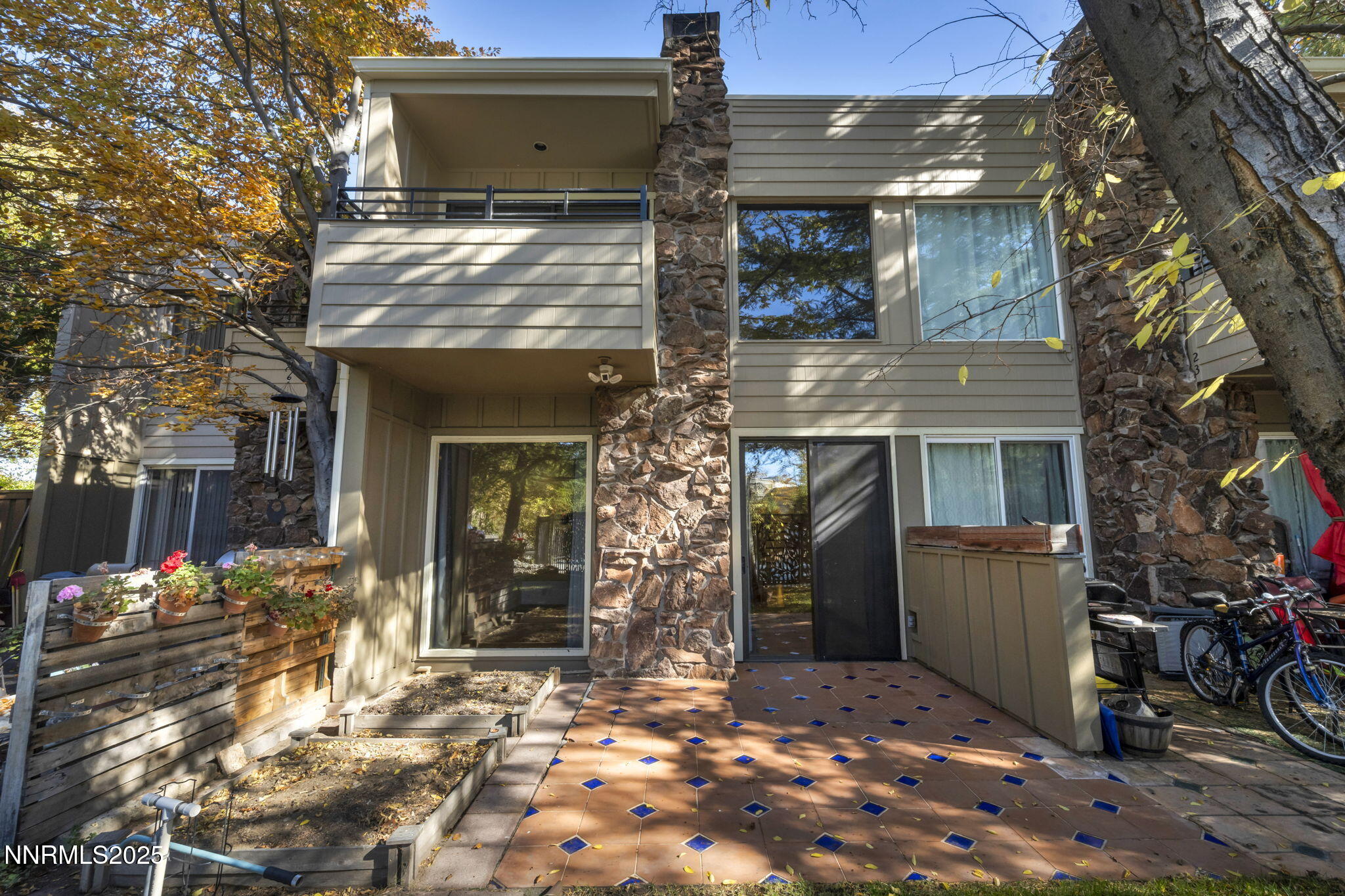 8-web-or-mls-1325-jones-st