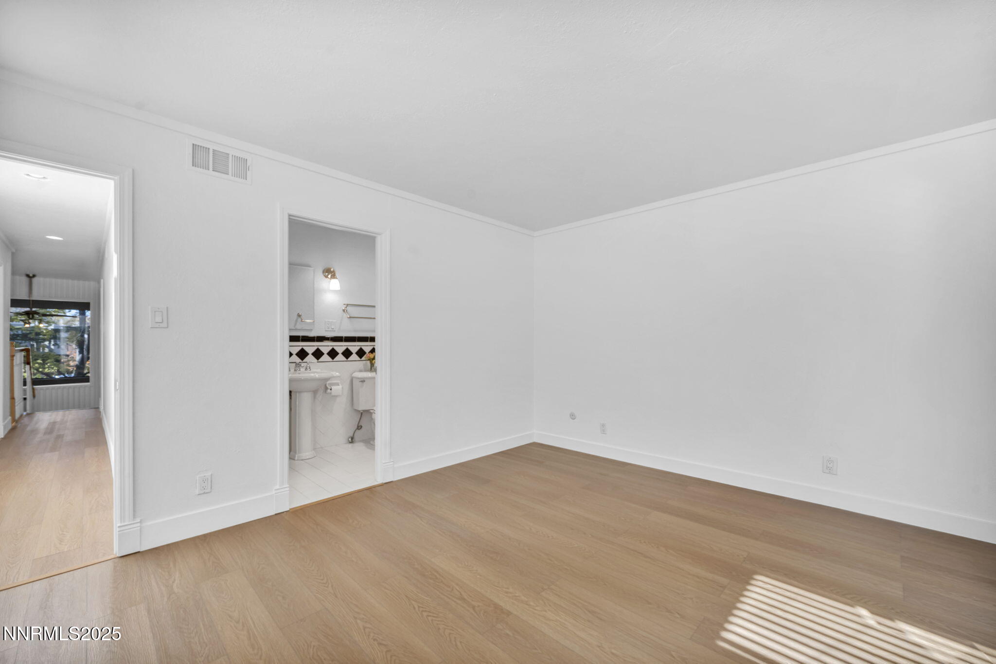 36-web-or-mls-1325-jones-st