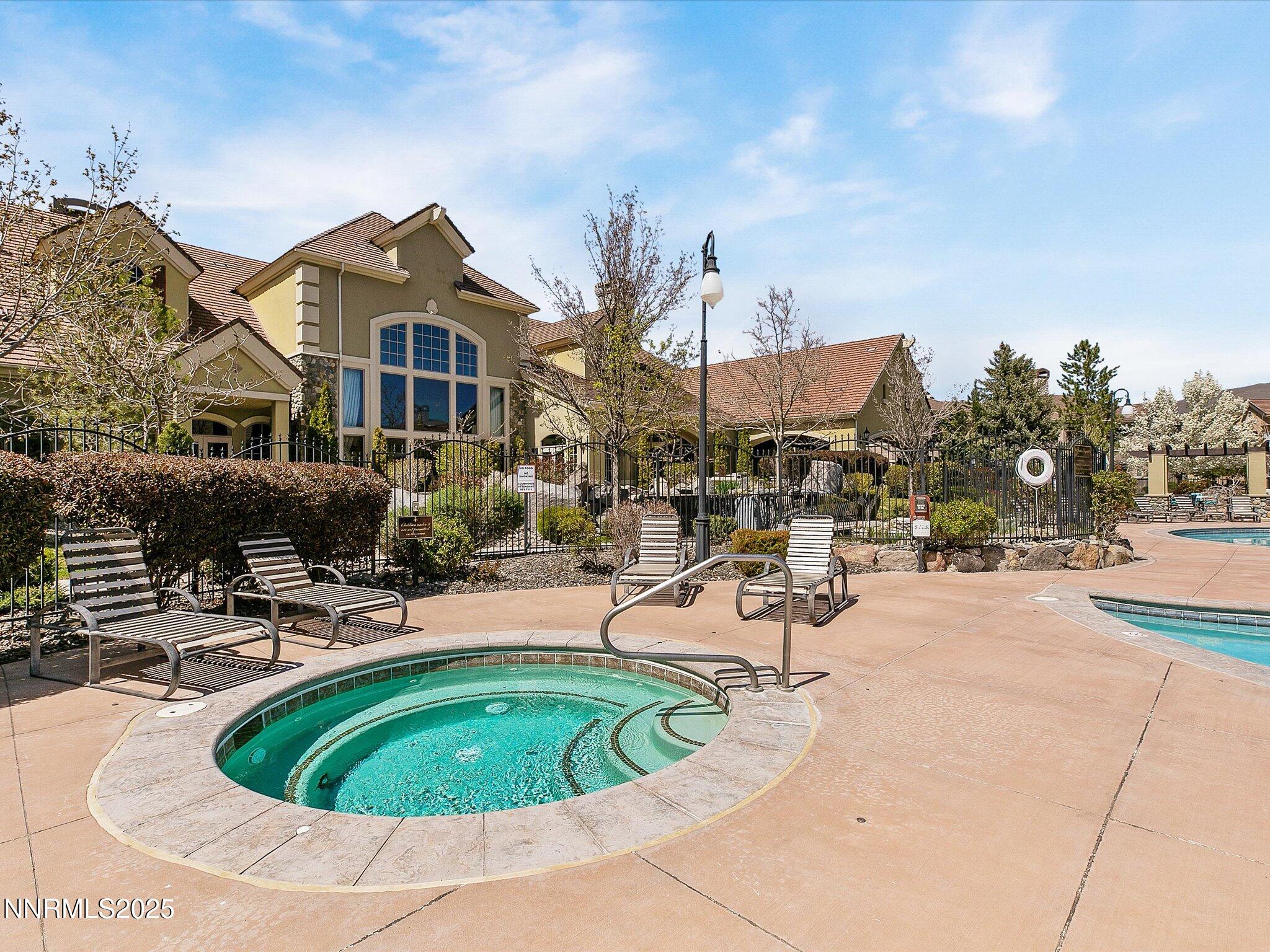 047-47-37-9900 Wilbur May Pkwy-Unit 3703