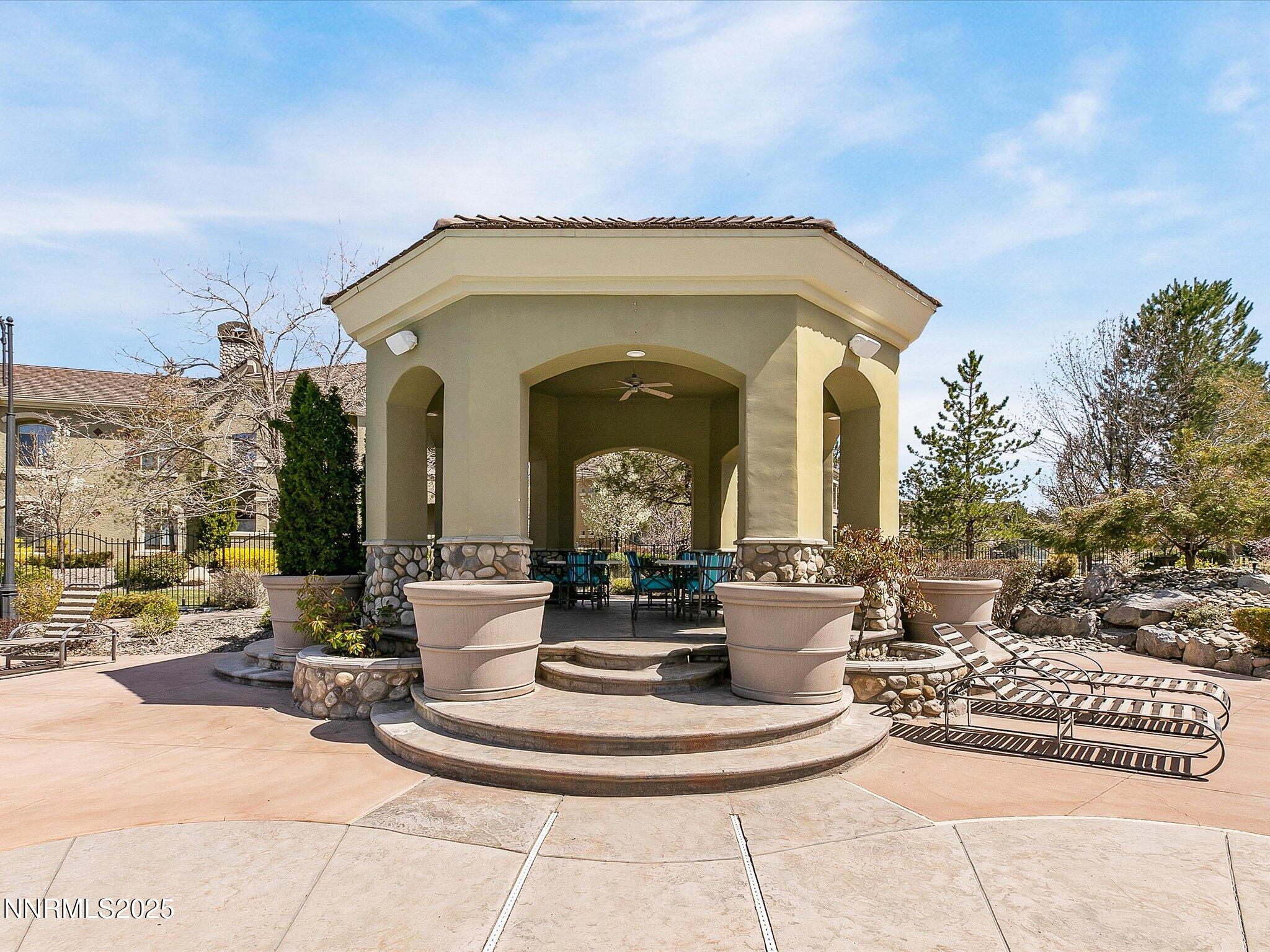 049-49-39-9900 Wilbur May Pkwy-Unit 3703