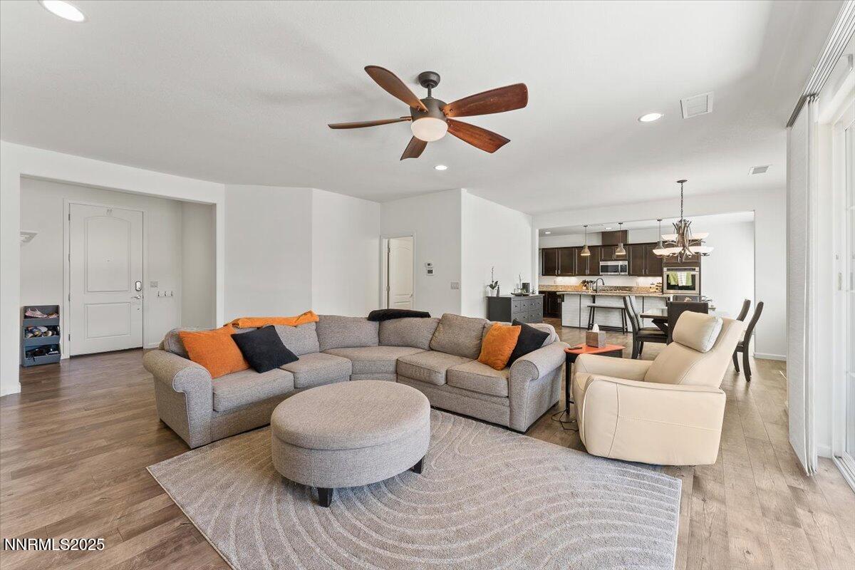 08-9620 Jessica Court Reno NV 89521 (8 o