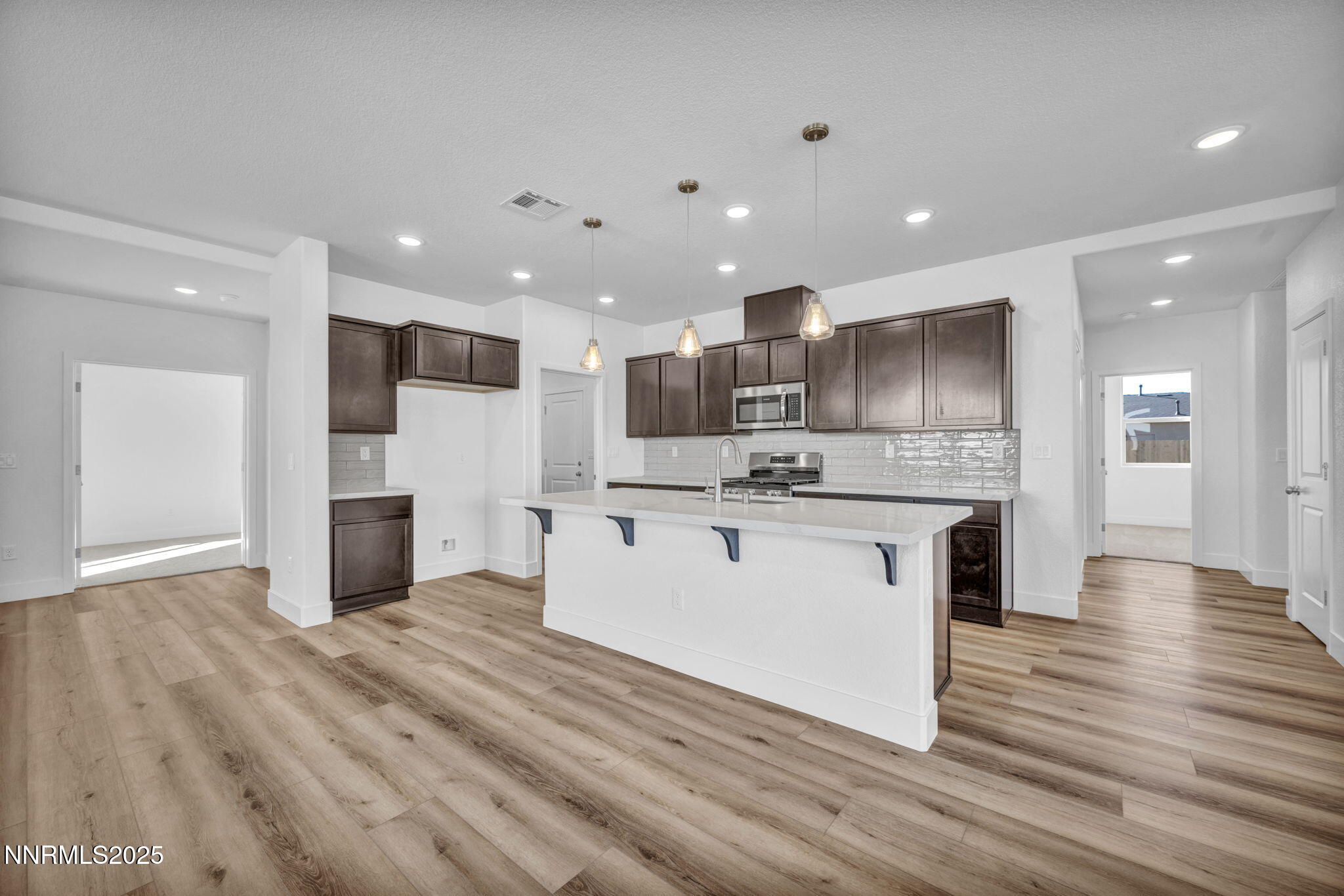 51-web-or-mls-8601-crandell-dr