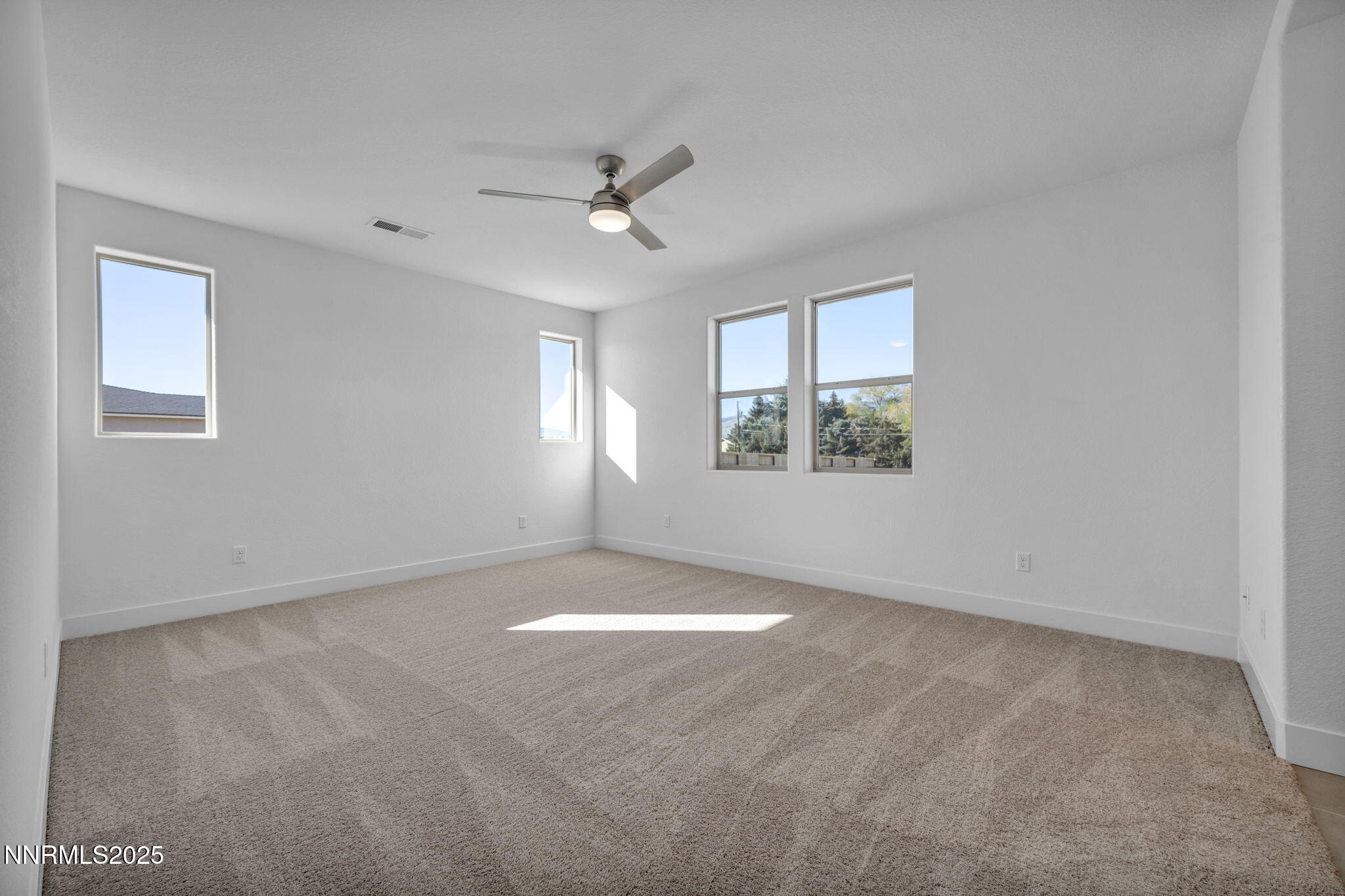 61-web-or-mls-8601-crandell-dr