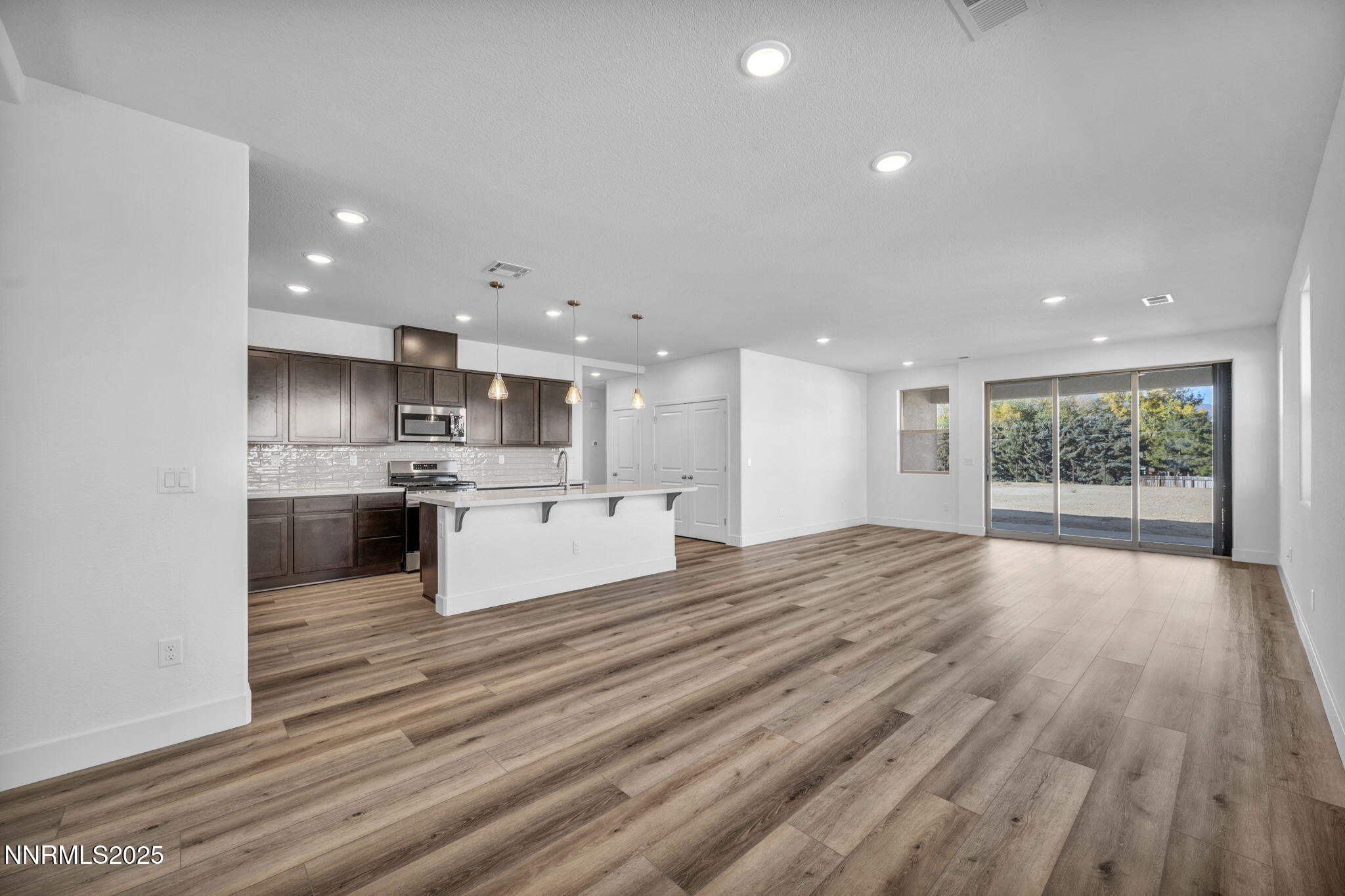 56-web-or-mls-8601-crandell-dr