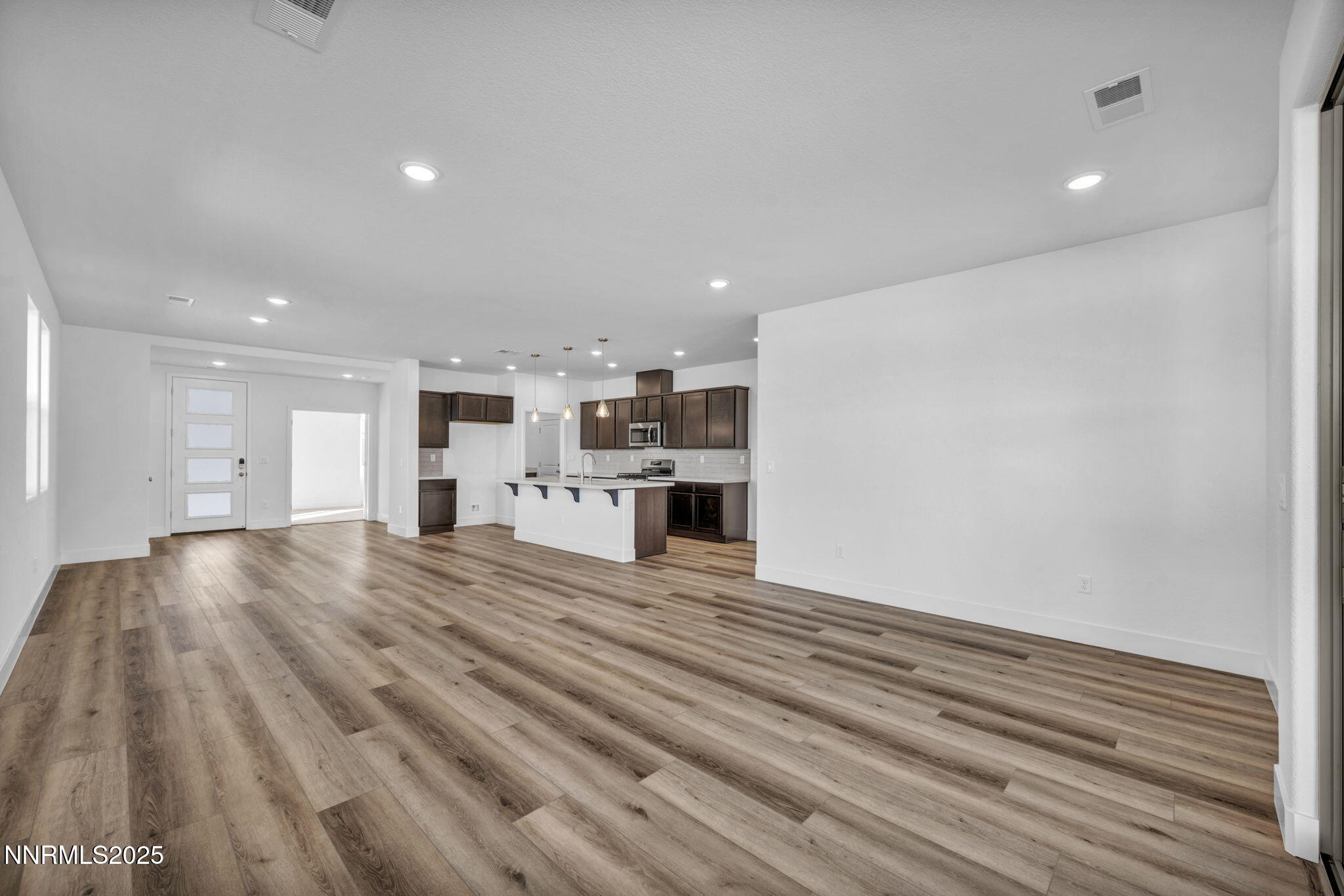 55-web-or-mls-8601-crandell-dr