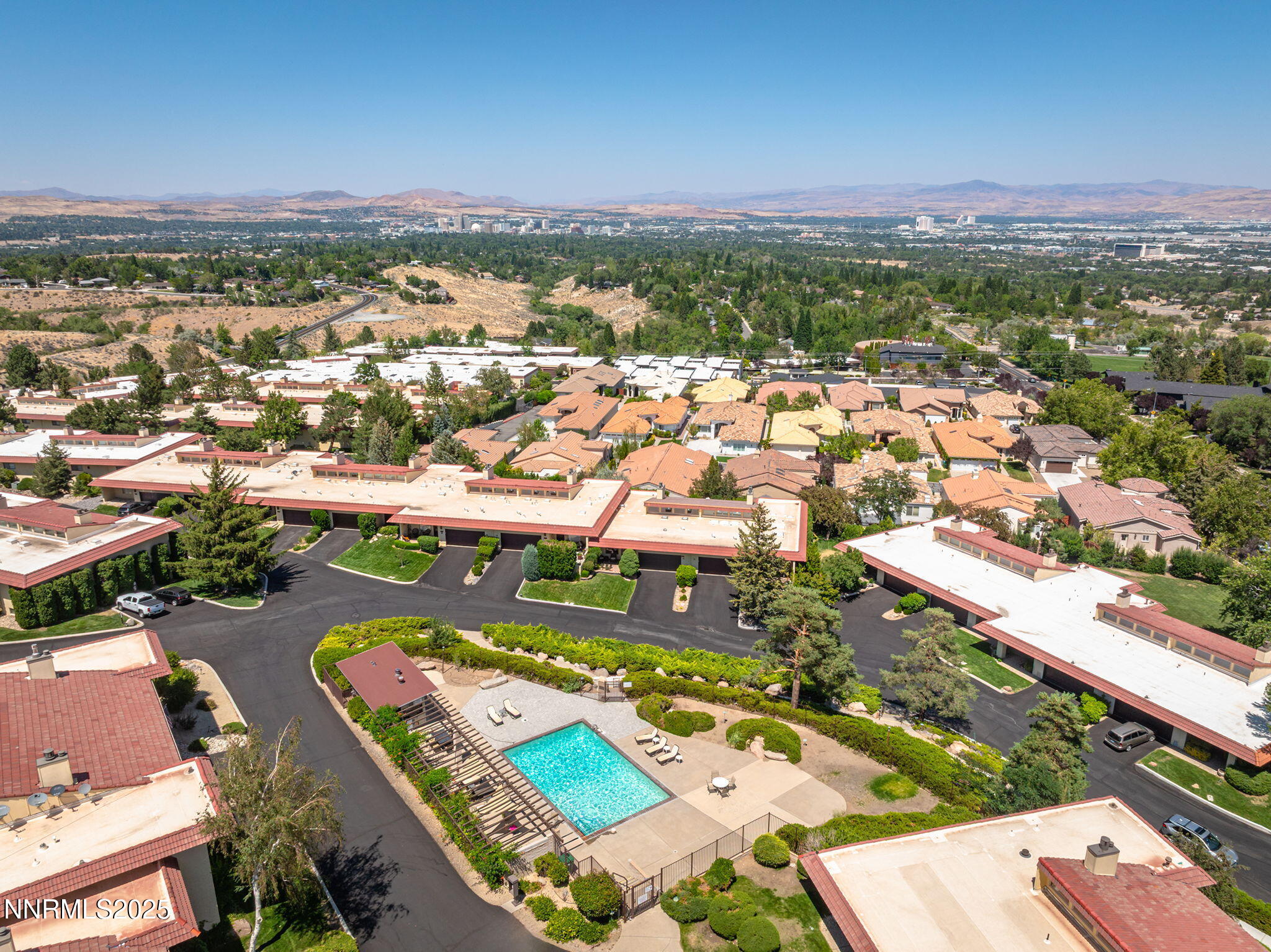 45-web-or-mls-DJI_0958