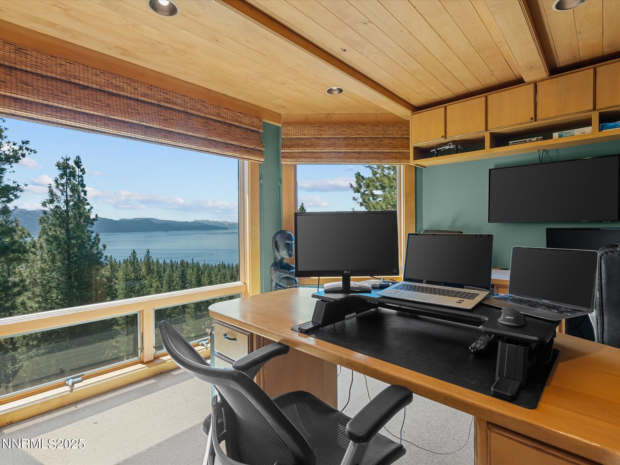 051-Interior office view