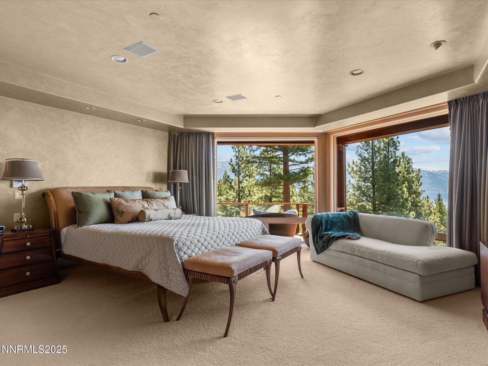 059-Interior primary bedroom