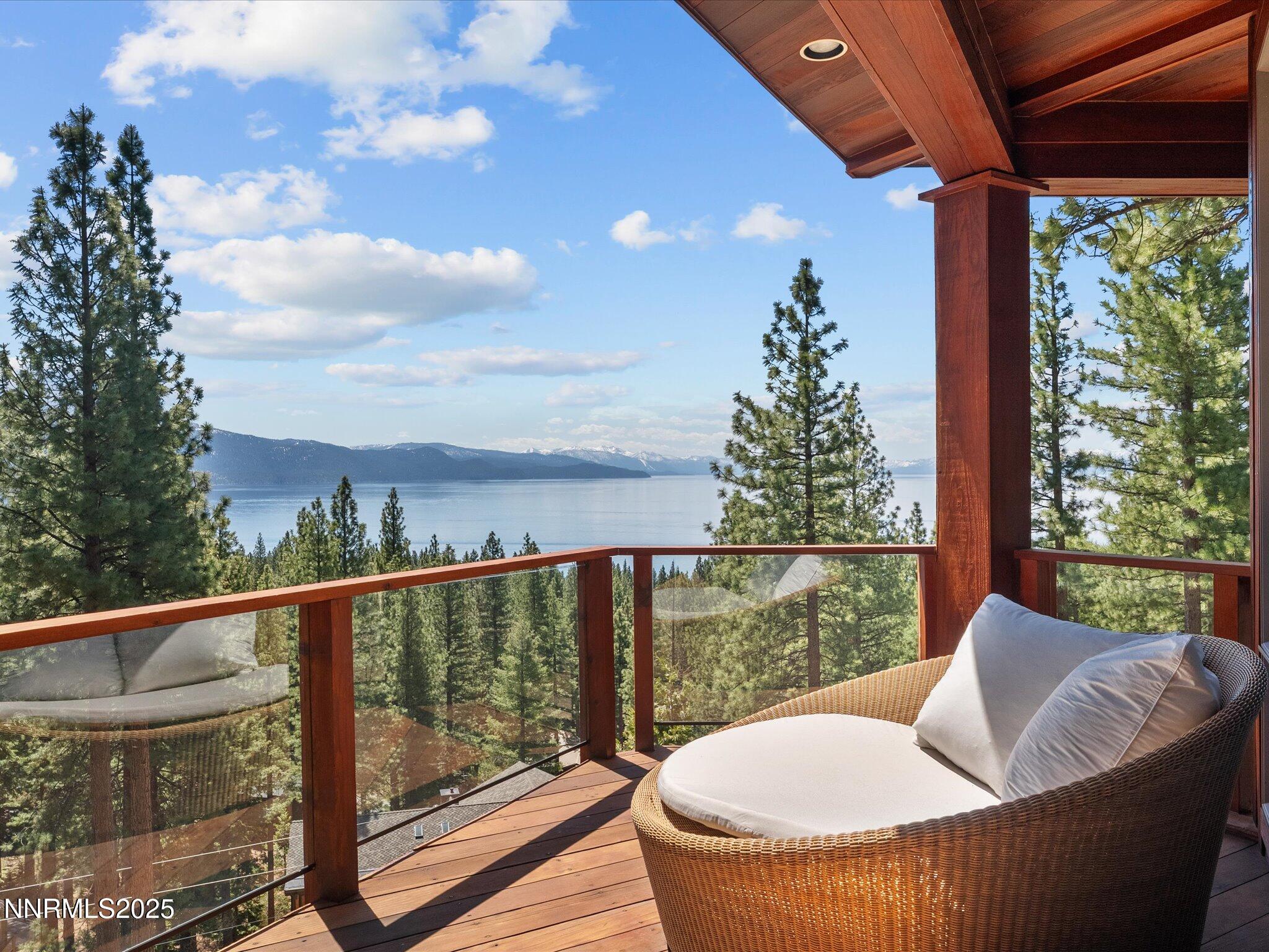 563 Knotty Pine Drive