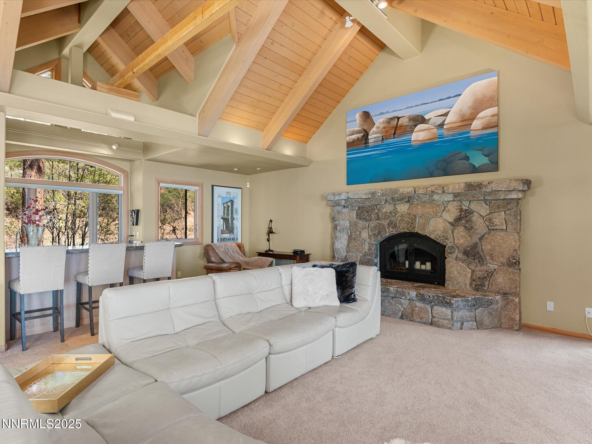 046-Interior family room