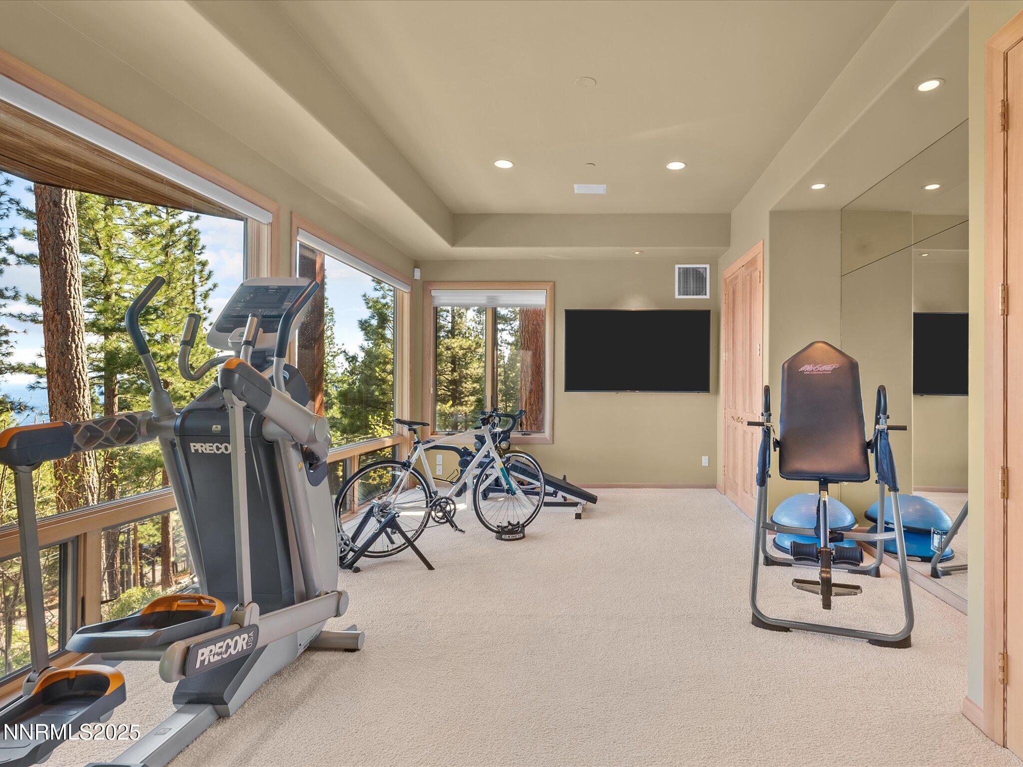 106-Interior fitness room