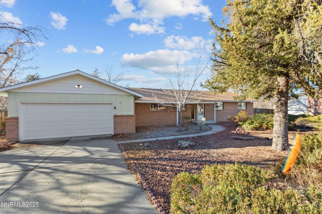 Photo of 7365 Pinehurst Circle, Reno, NV 89502 (MLS # 250059196)