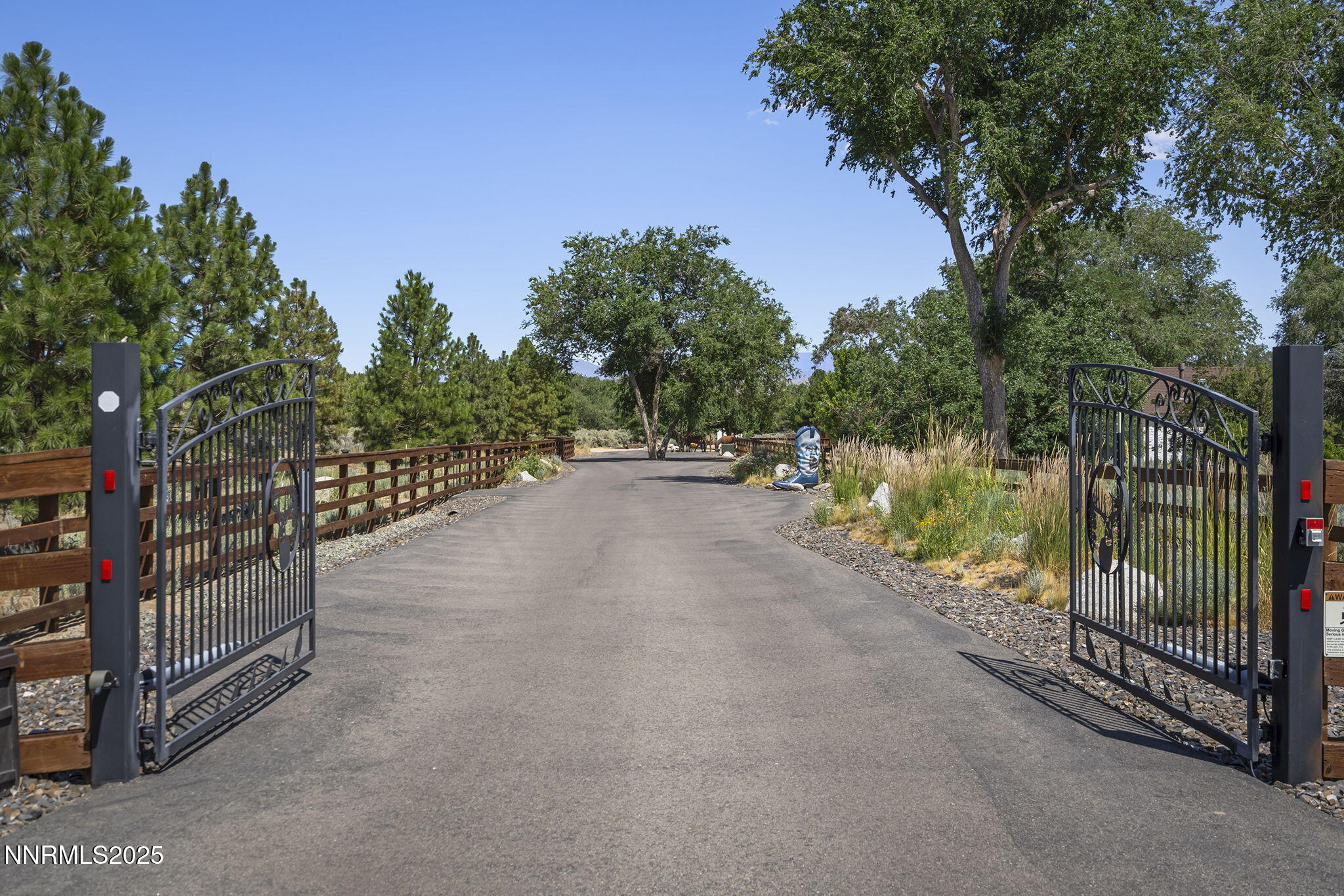 1-web-or-mls-_DSC6496