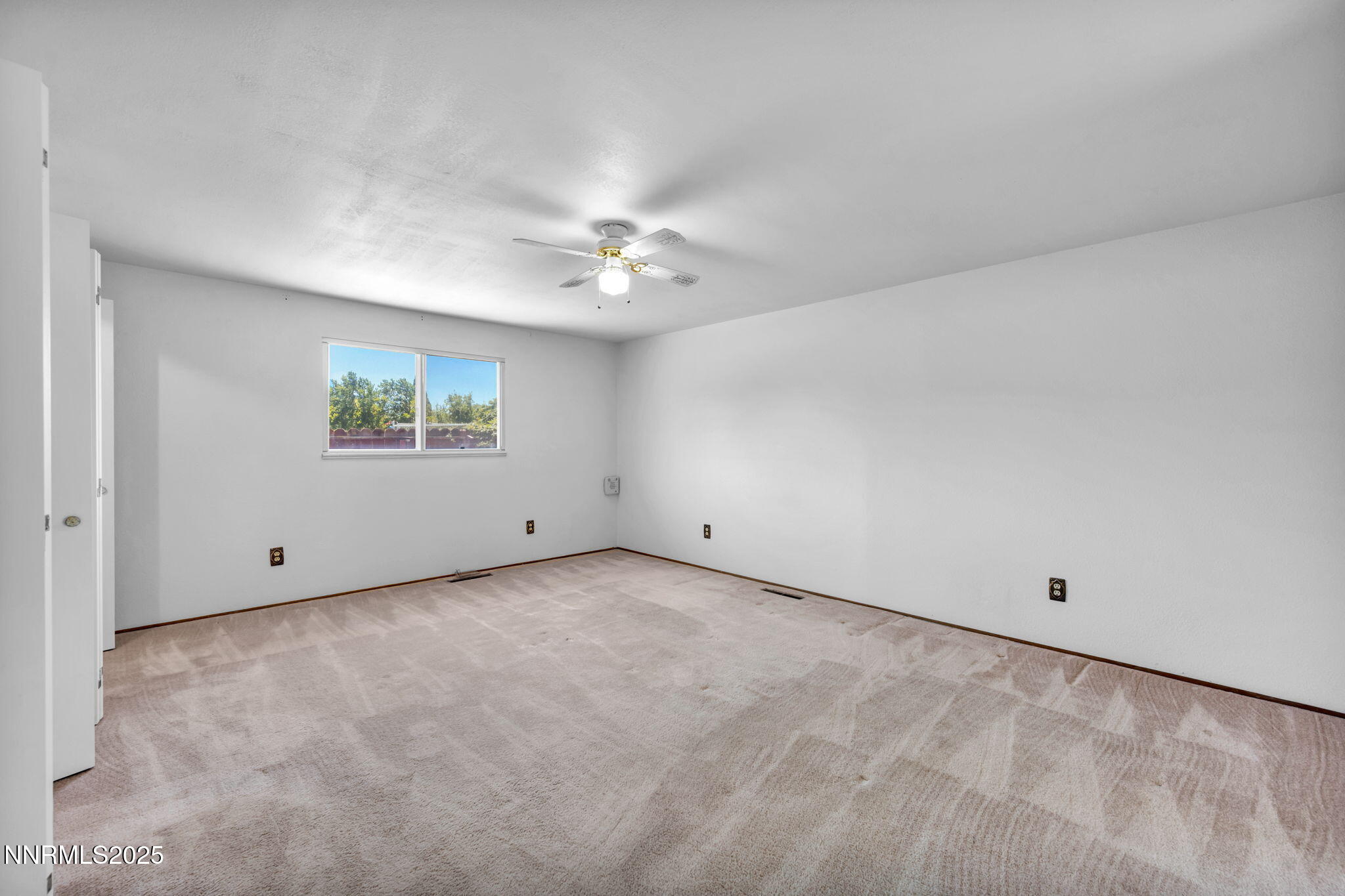 Carson City, Nevada 89701, United States, 4 Bedrooms Bedrooms, ,2 BathroomsBathrooms,Residential,Active,168502